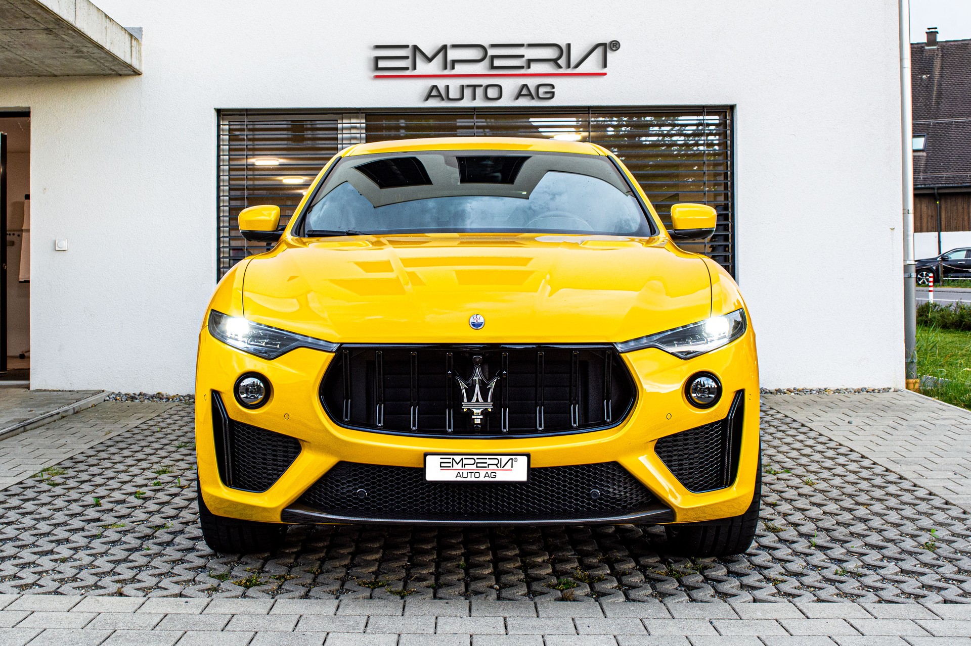 MASERATI Levante 3.8 V8 Trofeo Q4 Launch Edition "1 of 100" - 4