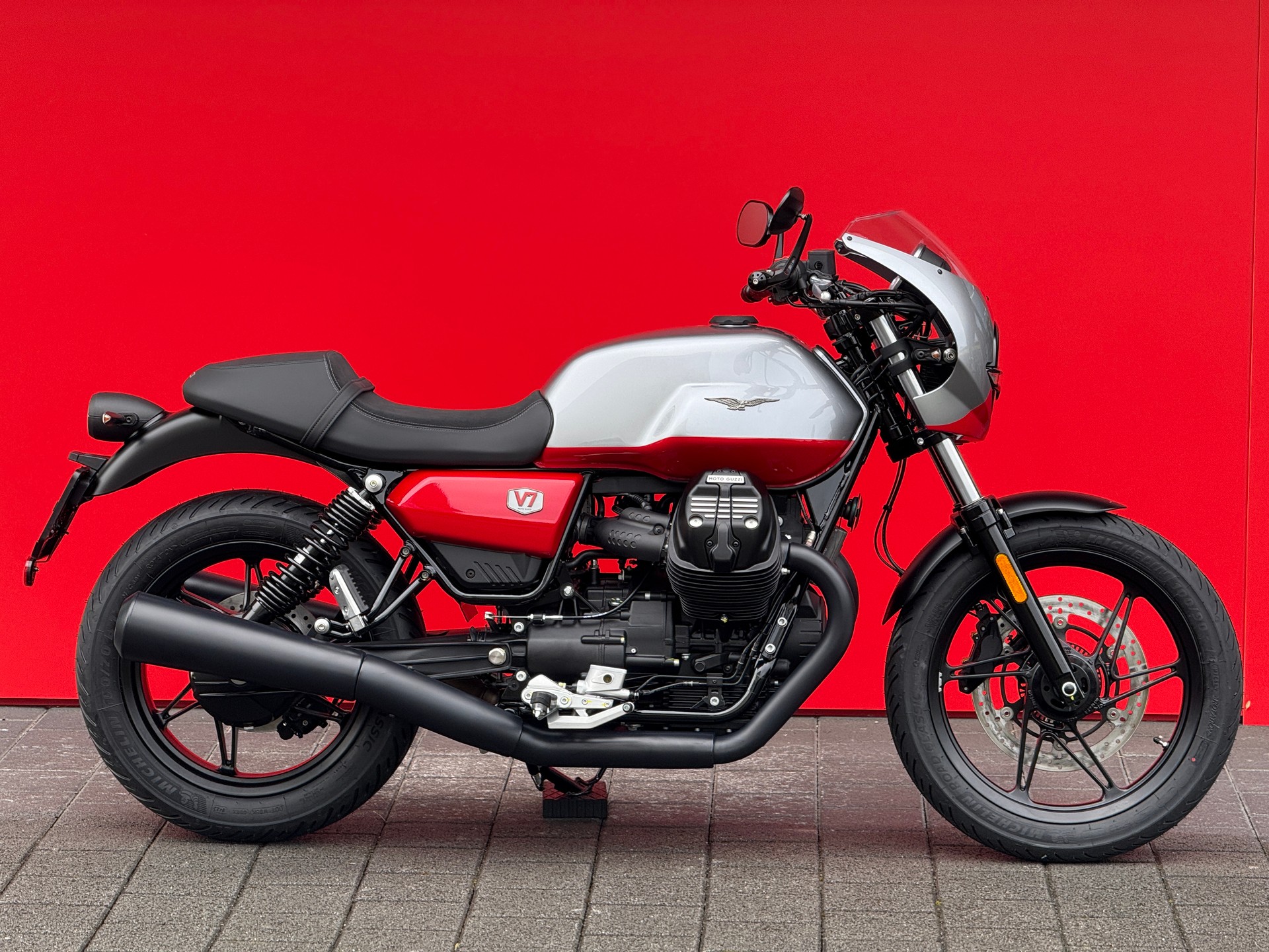 MOTO GUZZI V7 IV 850 Stone Corsa
