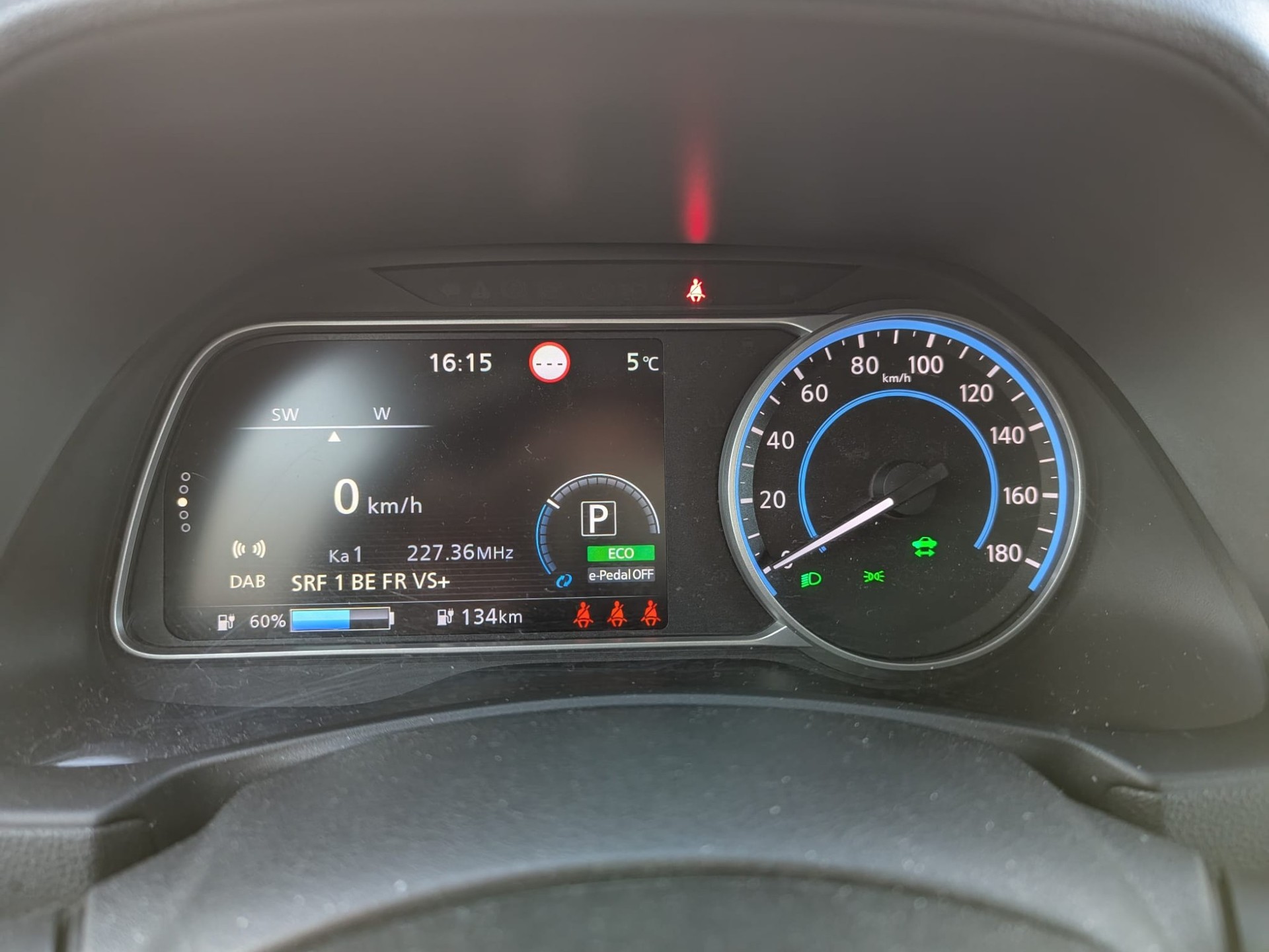 NISSAN Leaf N-Connecta (incl. battery) - 12