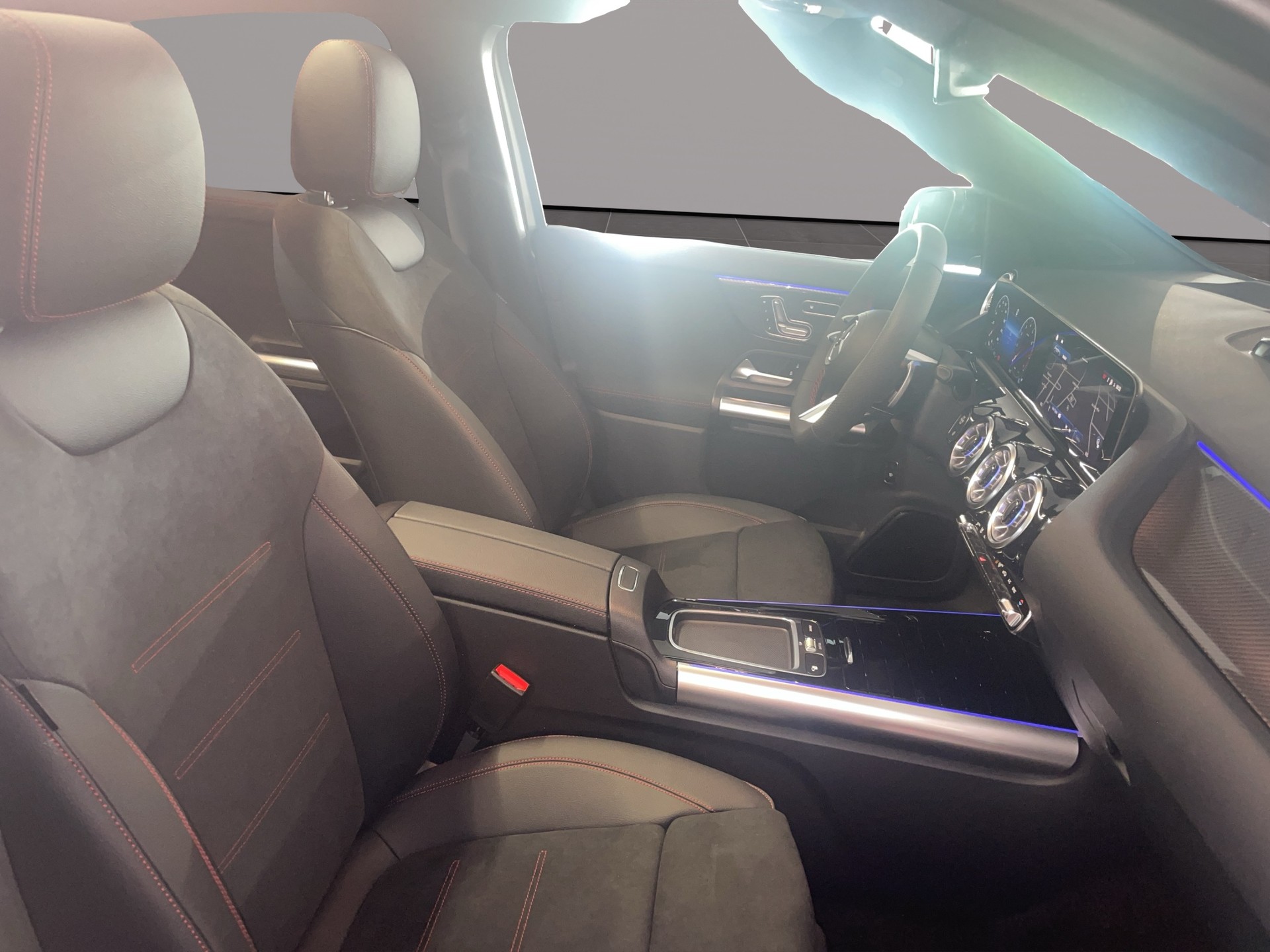 MERCEDES-BENZ GLA 250 4Matic 8G-DCT Swiss Star - 10