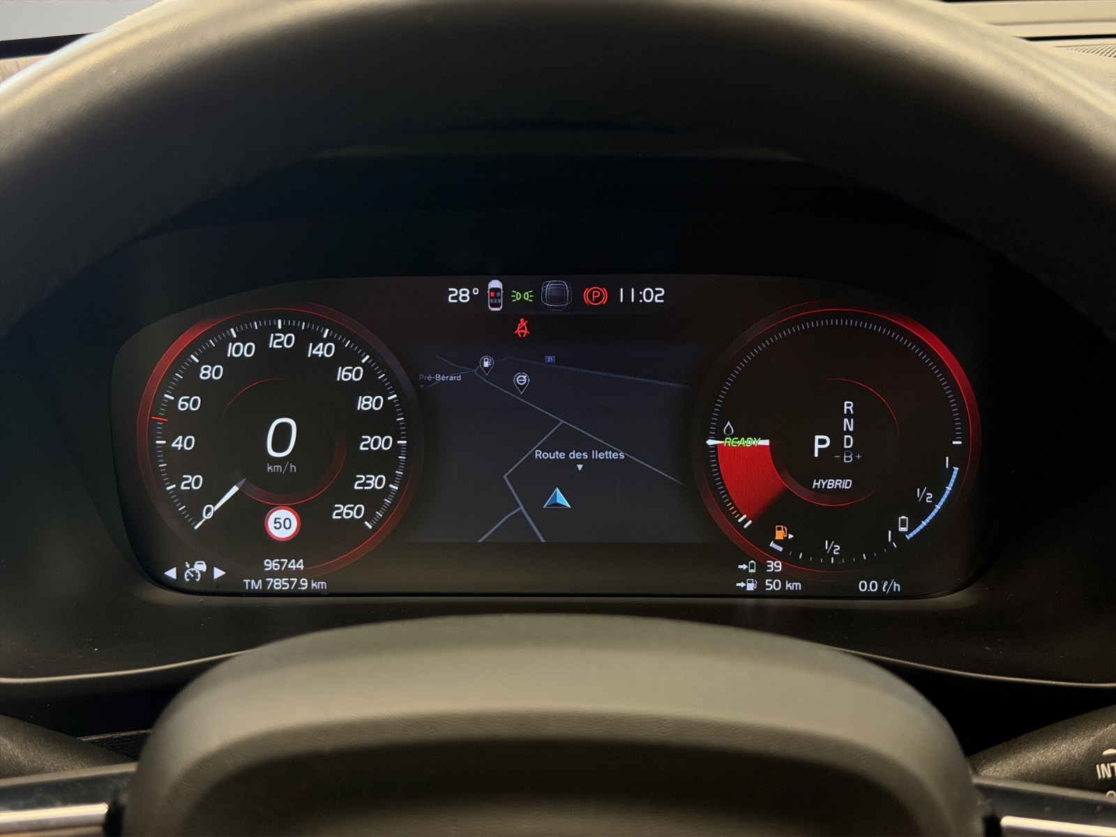 VOLVO XC40 1.5 T4 PiH R-Design - 12