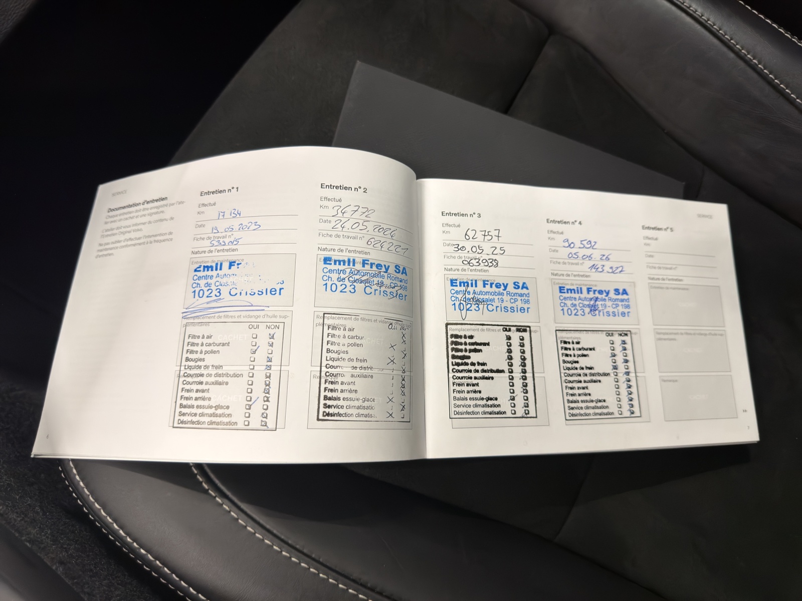 VOLVO XC40 1.5 T4 PiH R-Design - 18