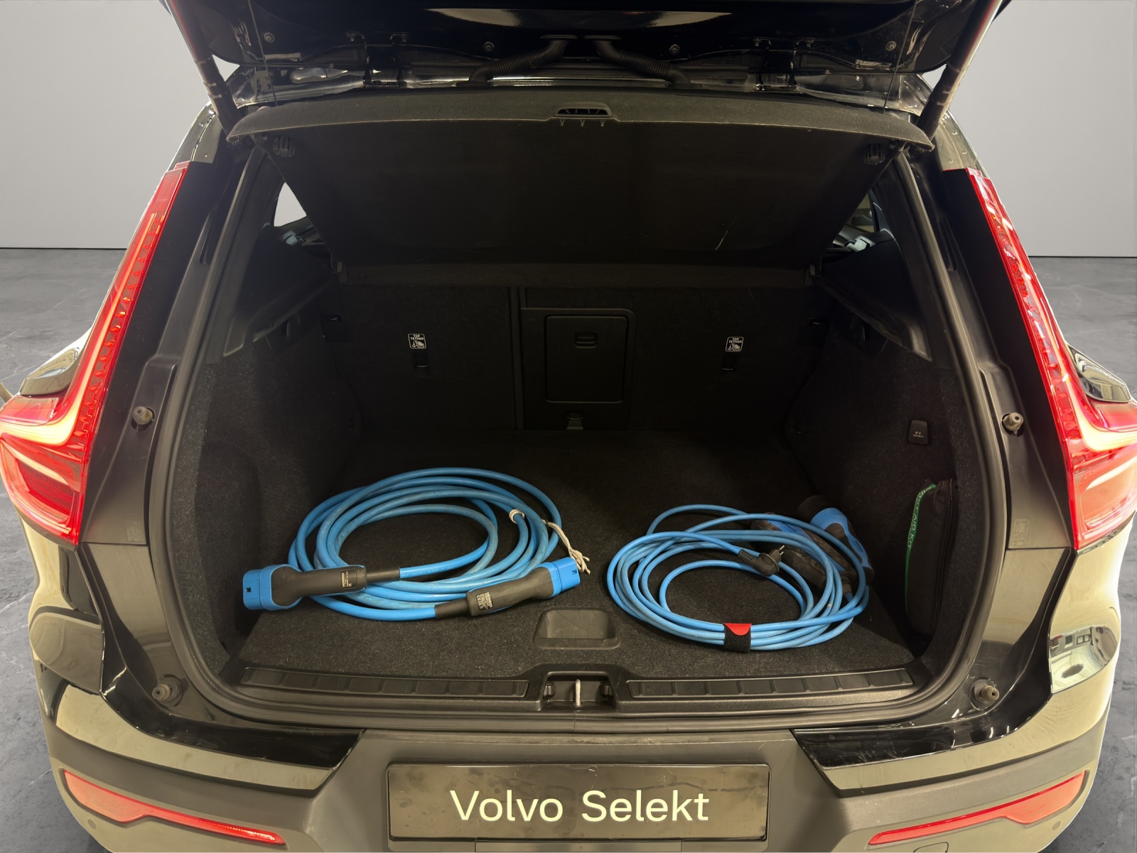 VOLVO XC40 1.5 T4 PiH R-Design - 17