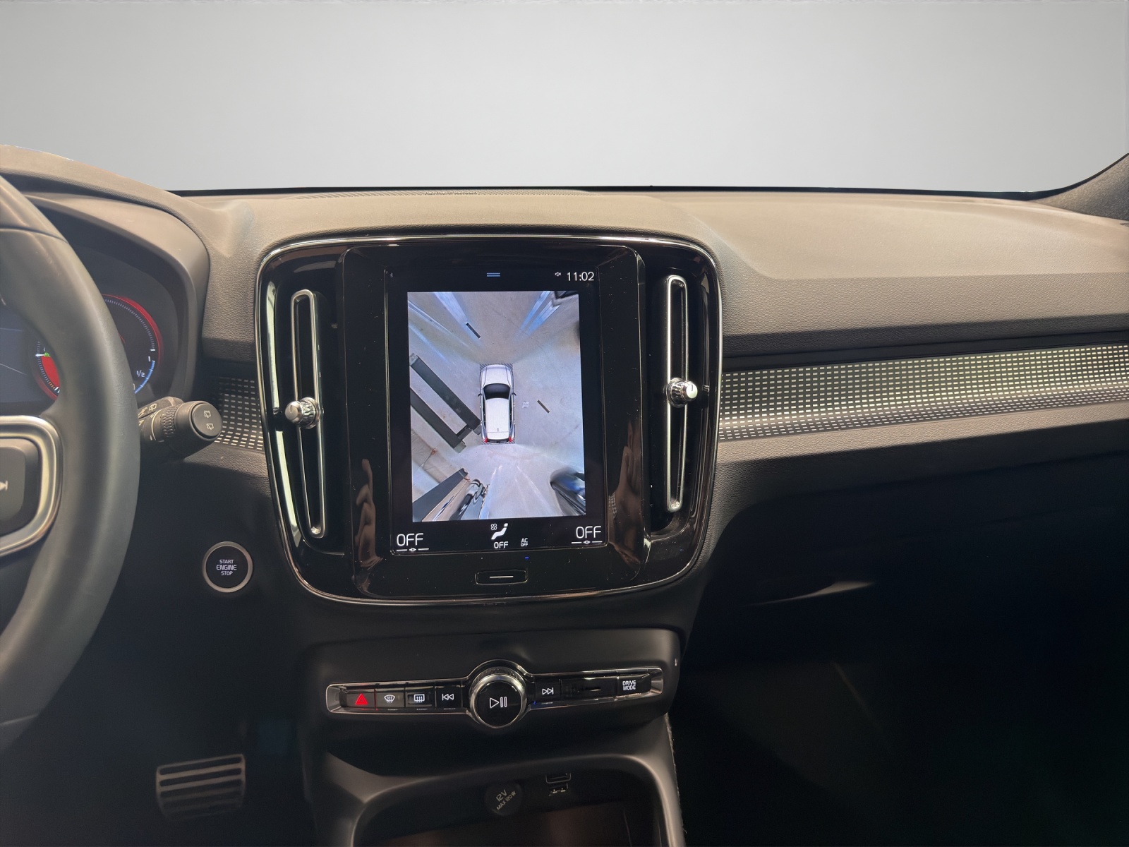 VOLVO XC40 1.5 T4 PiH R-Design - 14