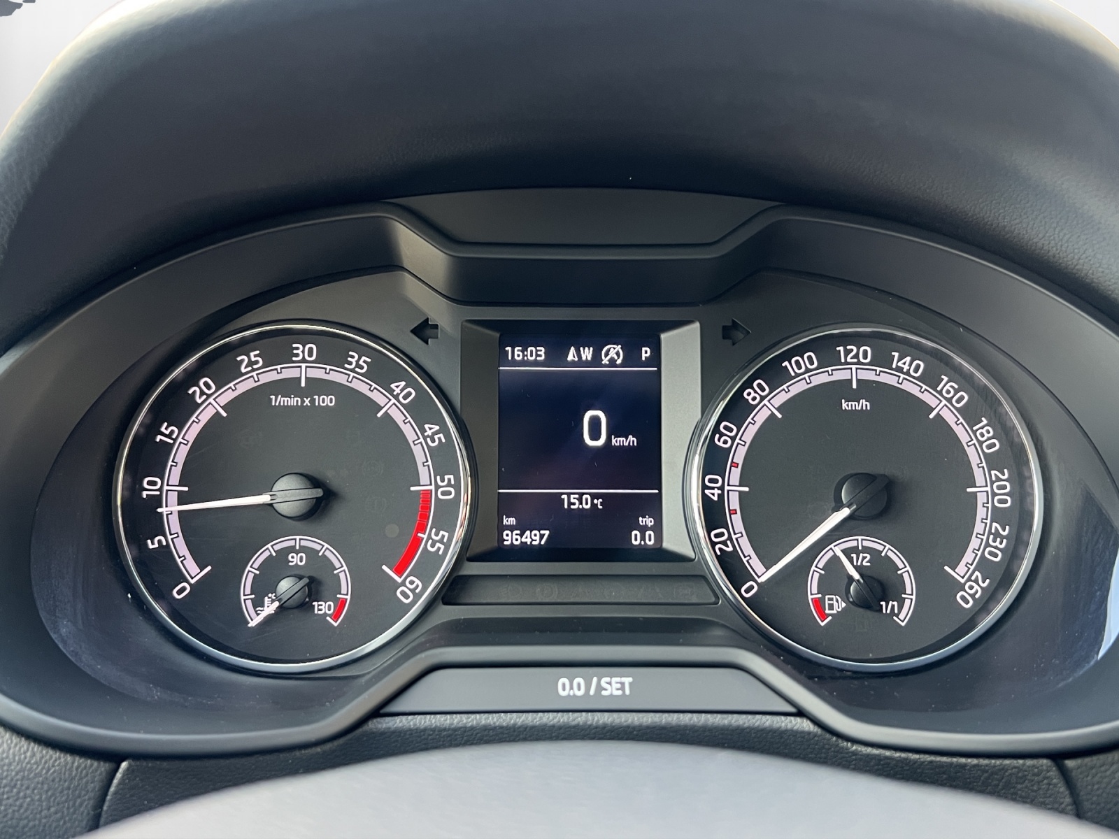 SKODA Octavia Combi 1.6 TDI Ambition DSG - 8