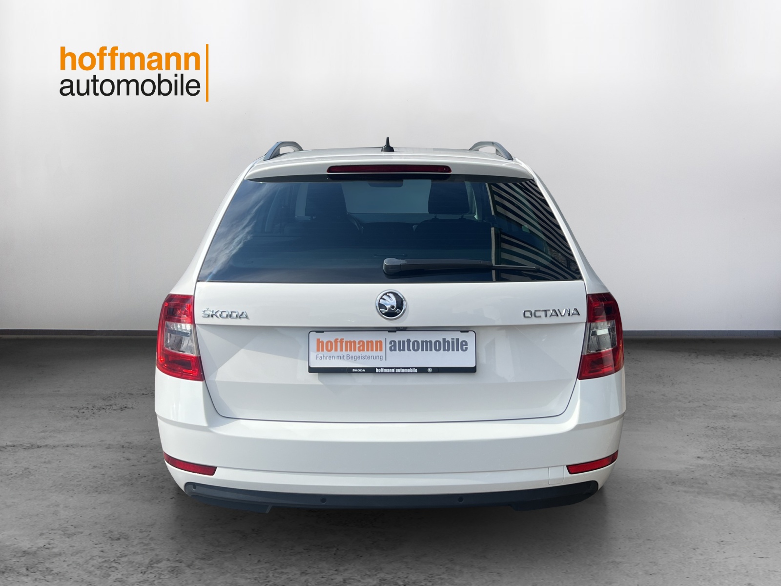 SKODA Octavia Combi 1.6 TDI Ambition DSG - 5