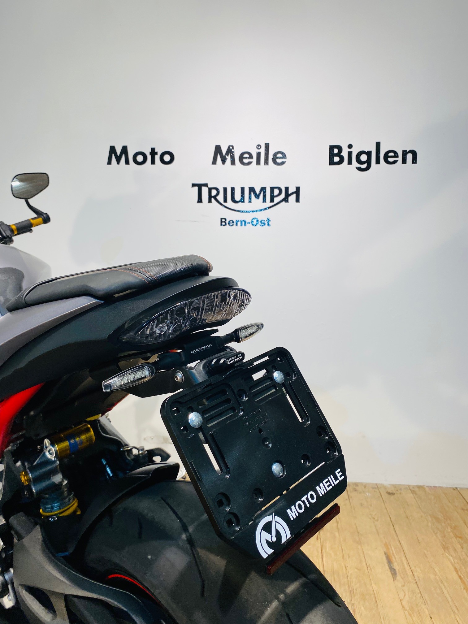 TRIUMPH Speed Triple R 1050 ABS - 10