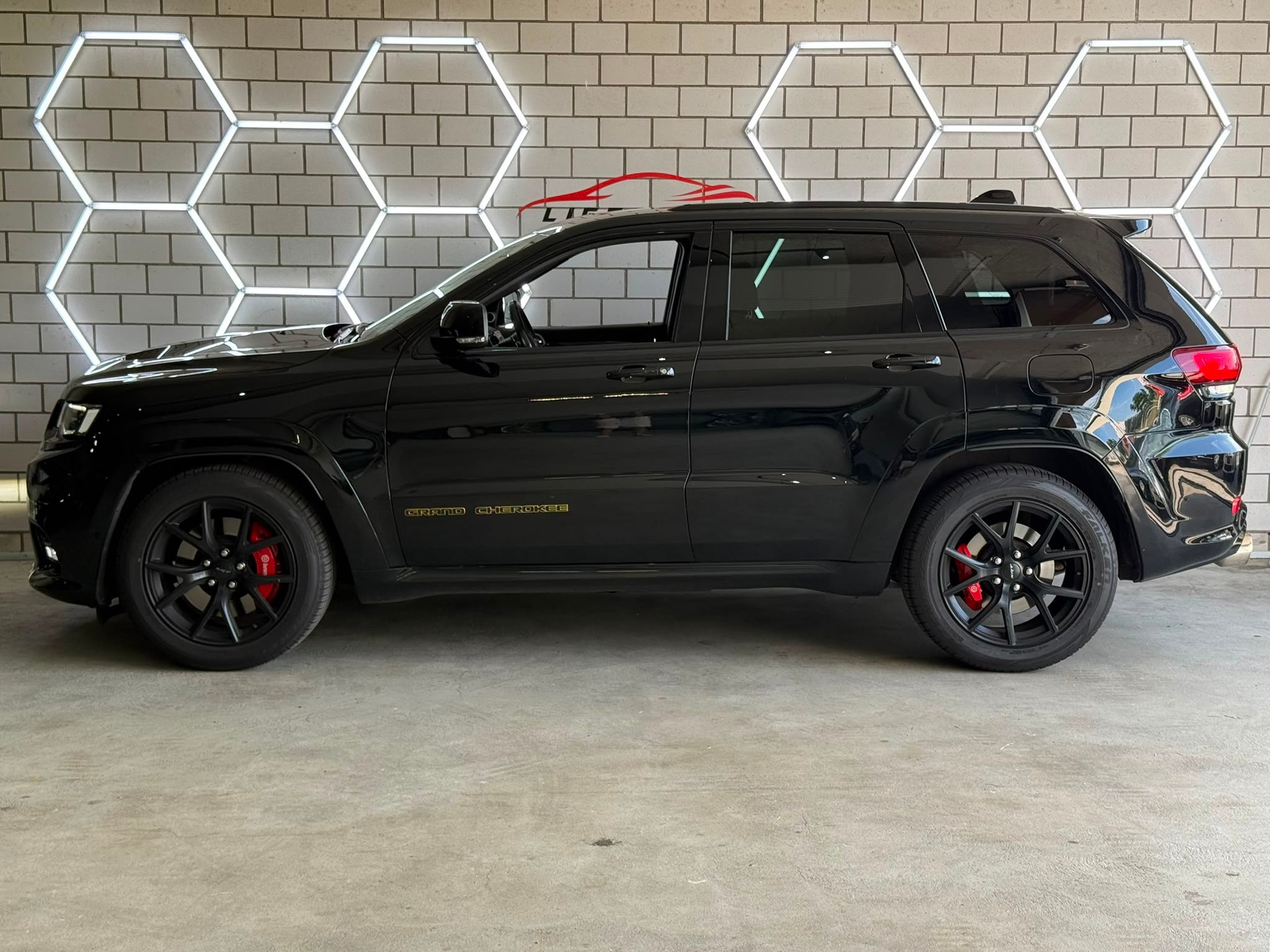 JEEP Grand Cherokee 6.4 V8 HEMI SRT8 Automatic - 2