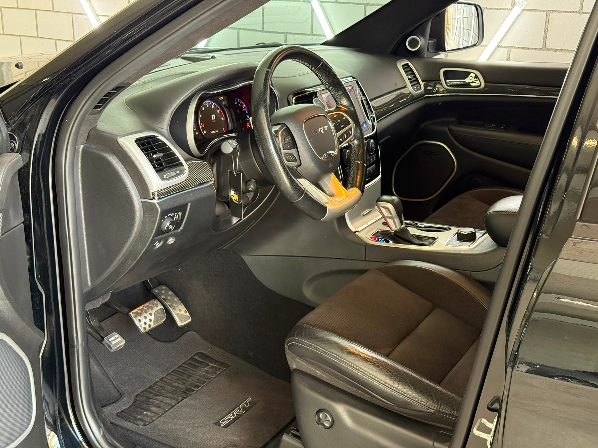 JEEP Grand Cherokee 6.4 V8 HEMI SRT8 Automatic - 5