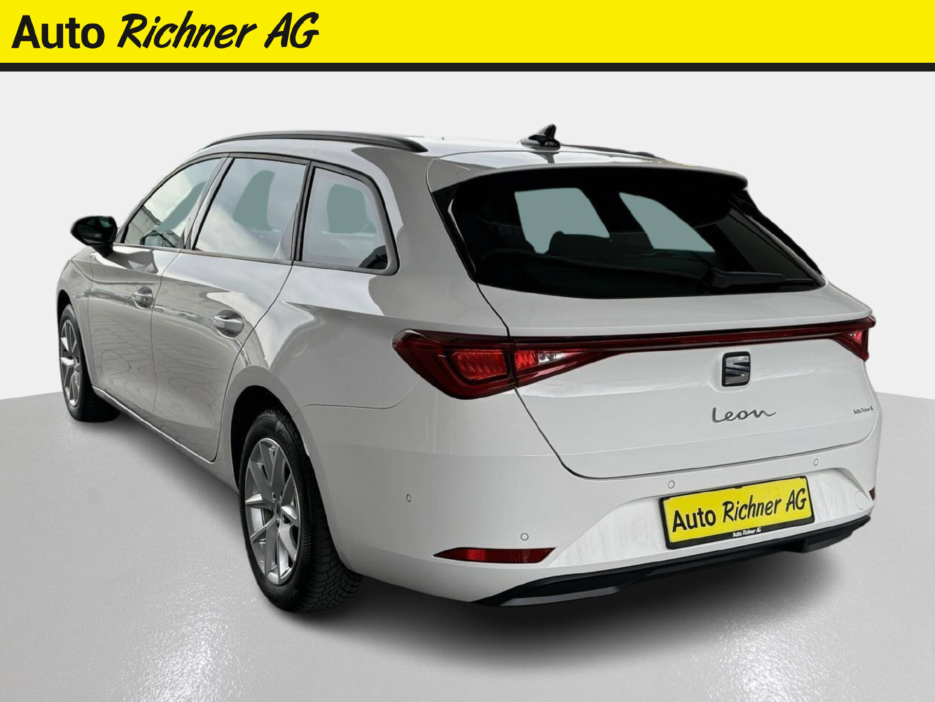 SEAT Leon ST 2.0 TDI Style DSG-4