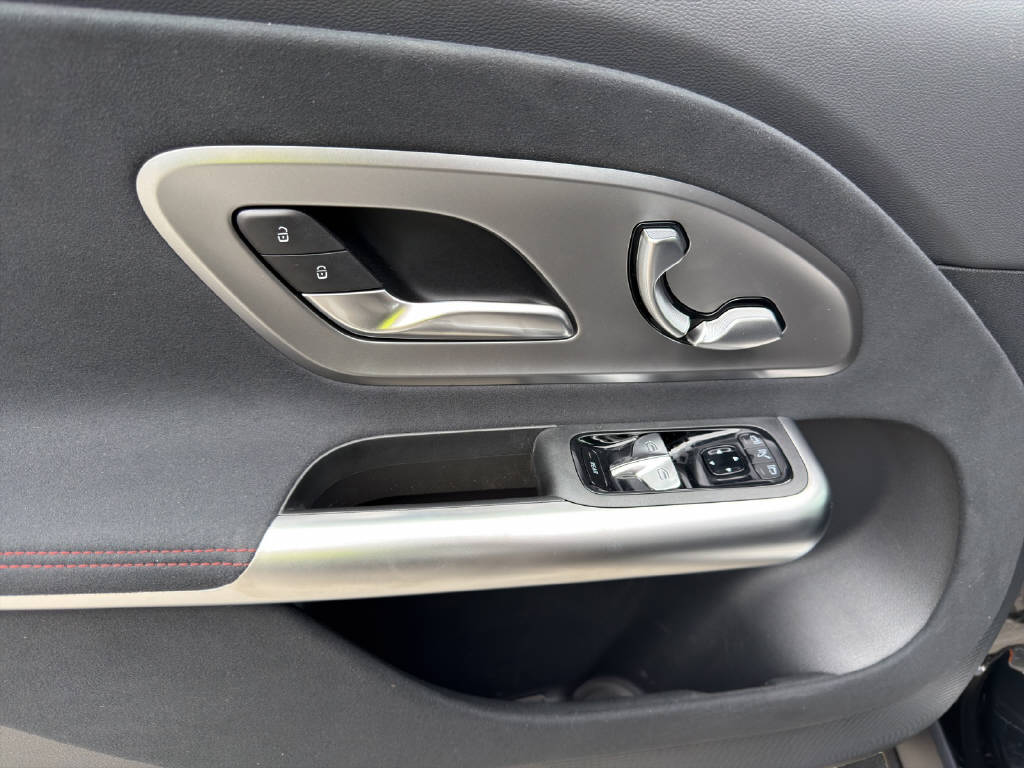 MERCEDES-BENZ GLB 220 4matic - 12