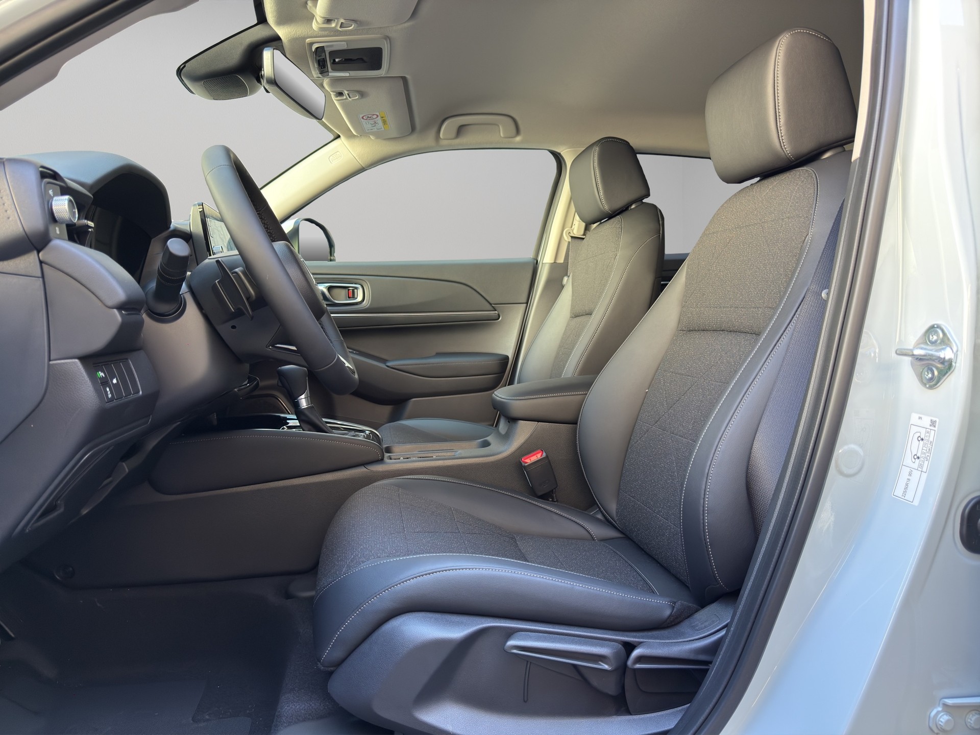 HONDA HR-V 1.5 i-MMD Advance - 16