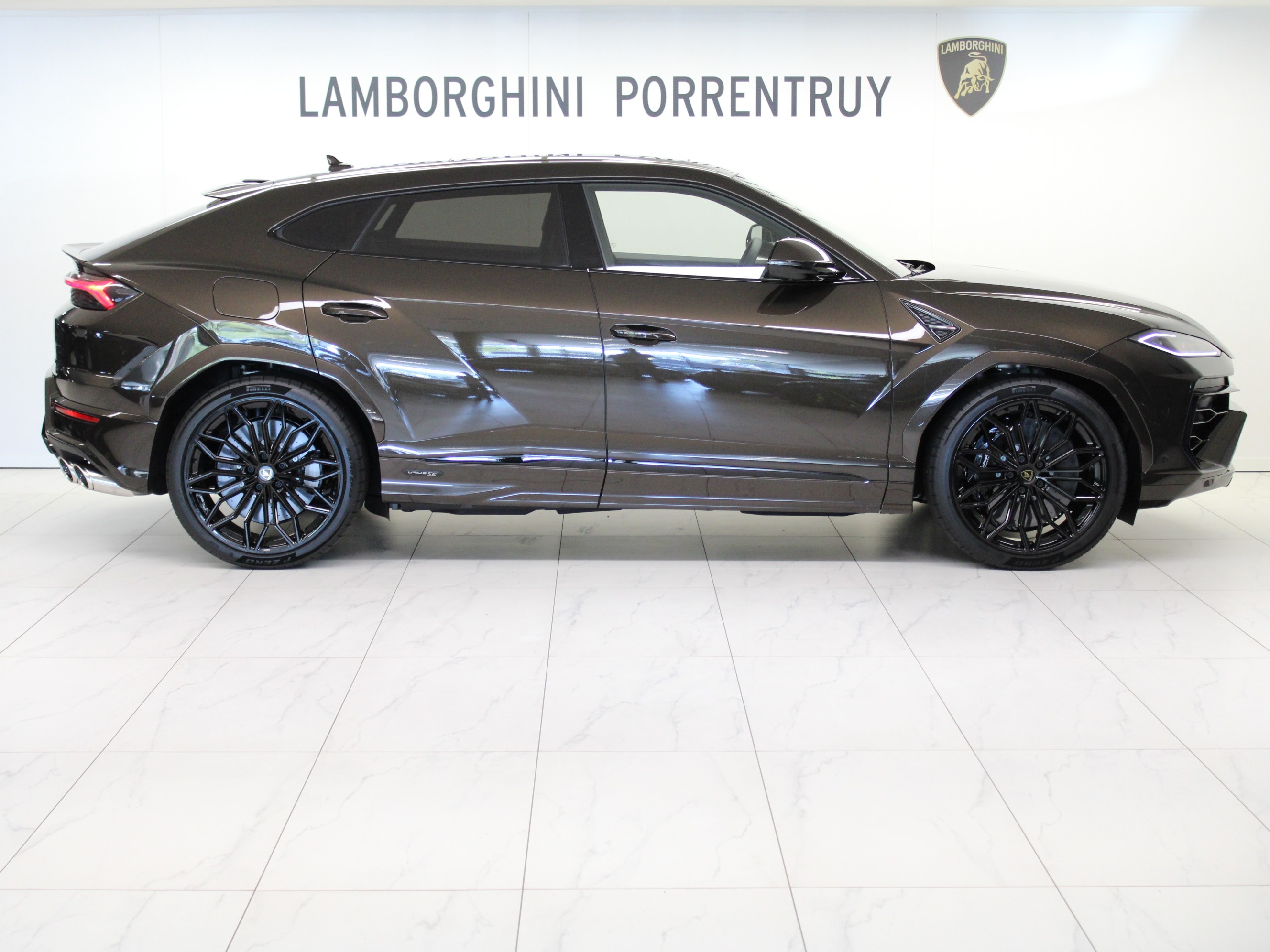 Urus SE thumbnail n°1