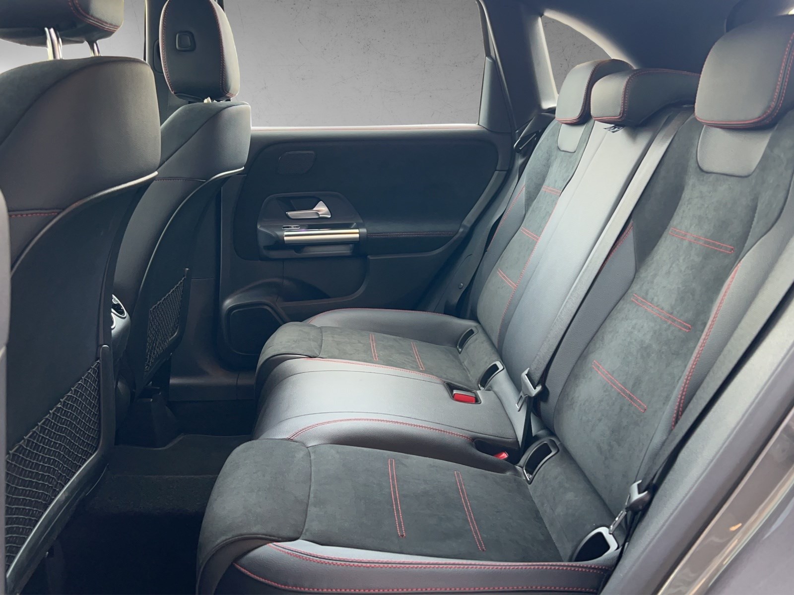 MERCEDES-BENZ B 220 d 4Matic AMG Line - 15