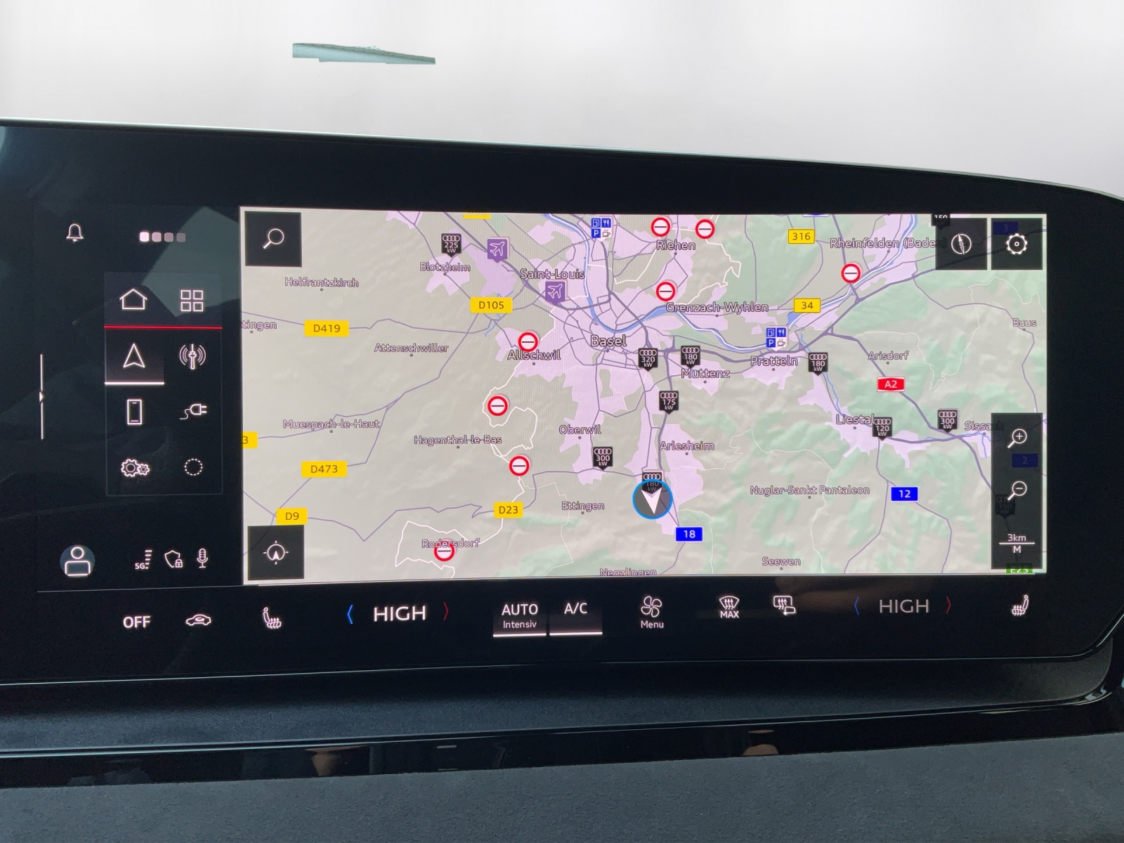 AUDI Q6 e-tron quattro - 9