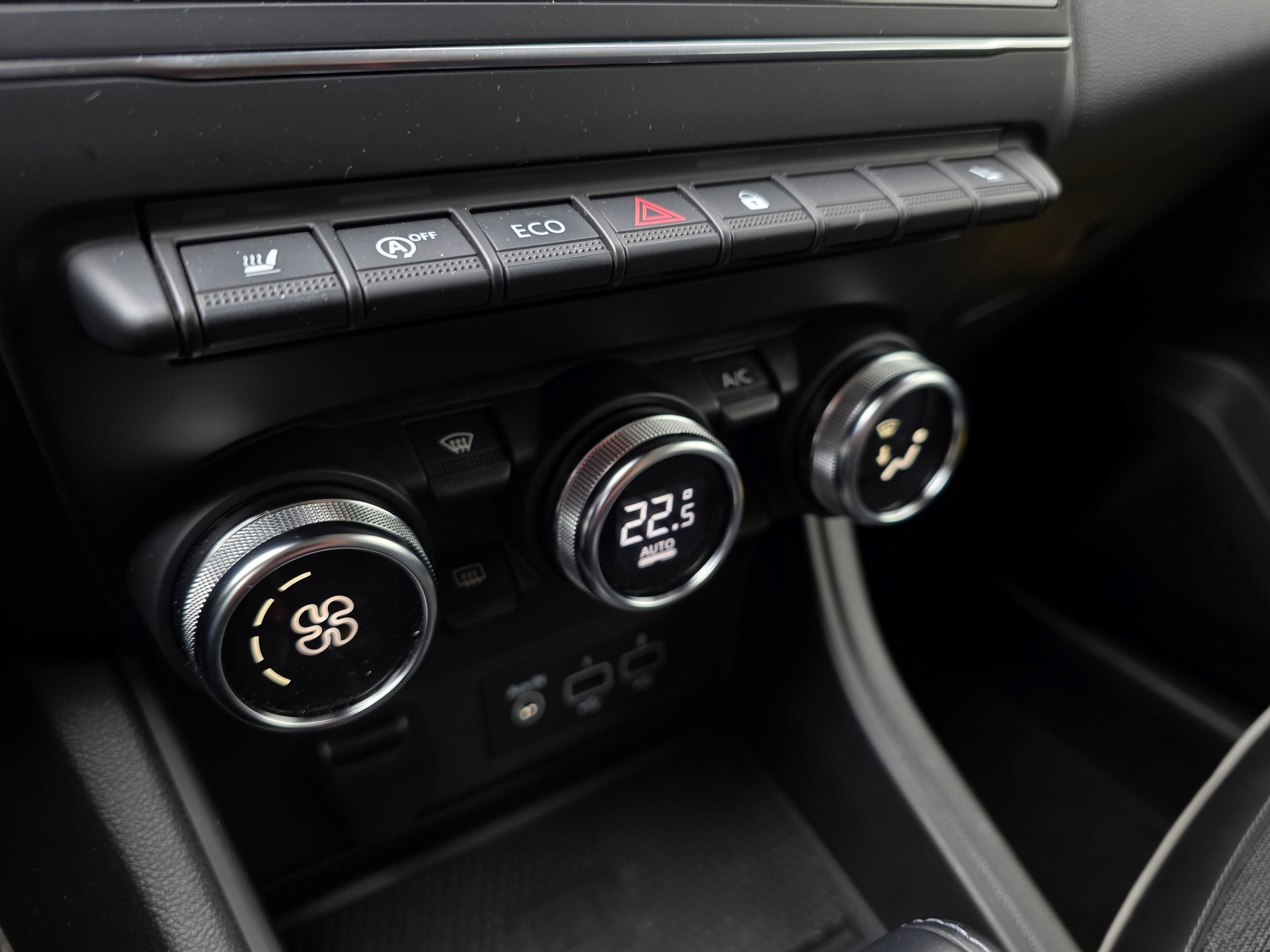 RENAULT Captur 1.3 TCe EDC Zen EDC - 11