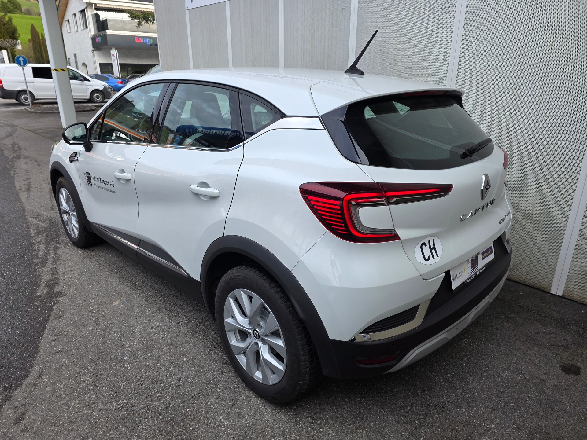 RENAULT Captur 1.3 TCe EDC Zen EDC - 3