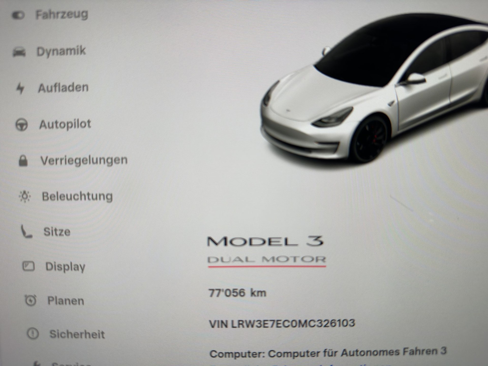 TESLA Model 3 Performance Dual Motor AWD - 11