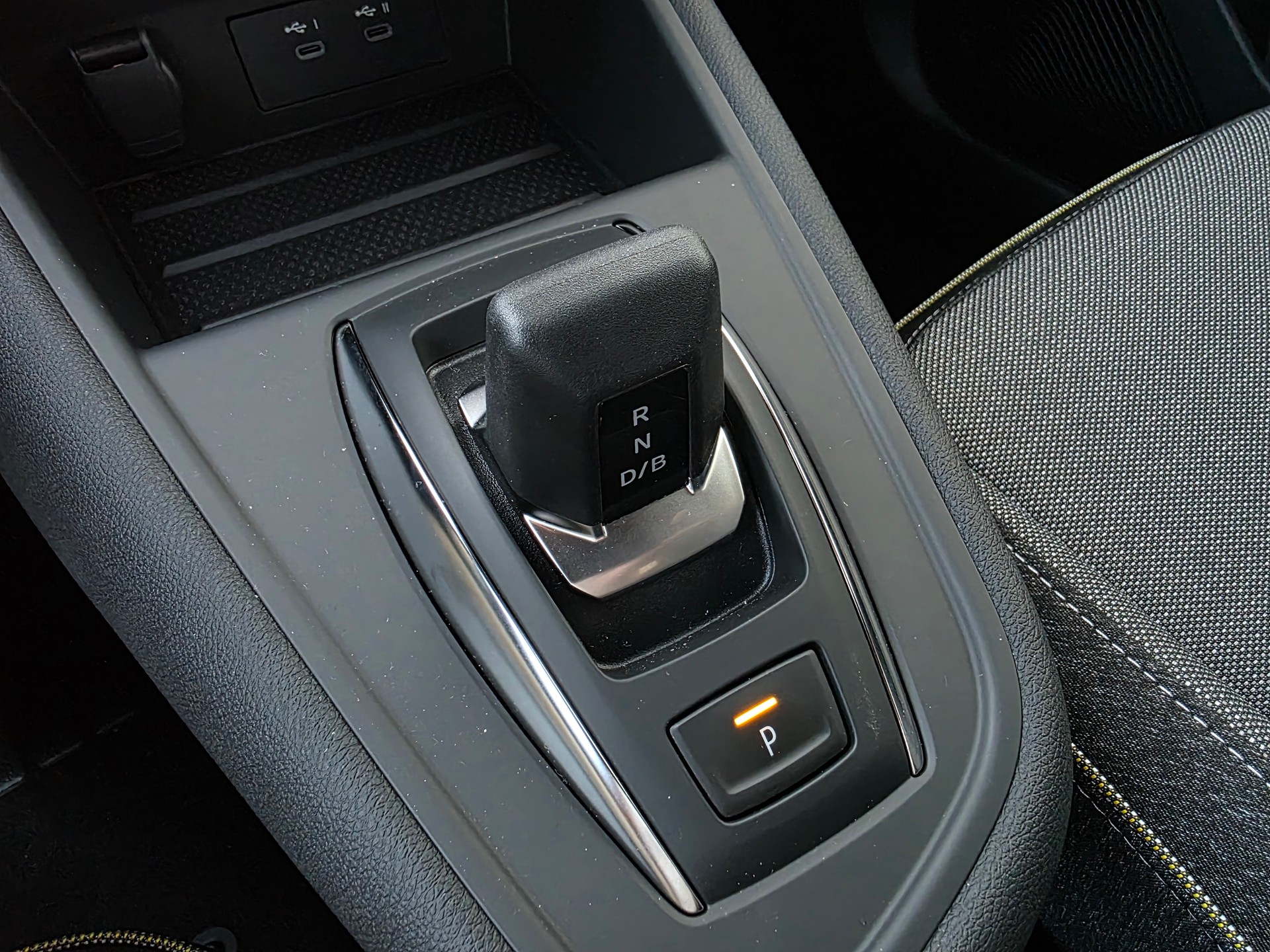 RENAULT Captur 1.8 E-Tech 160 Techno DHT - 7