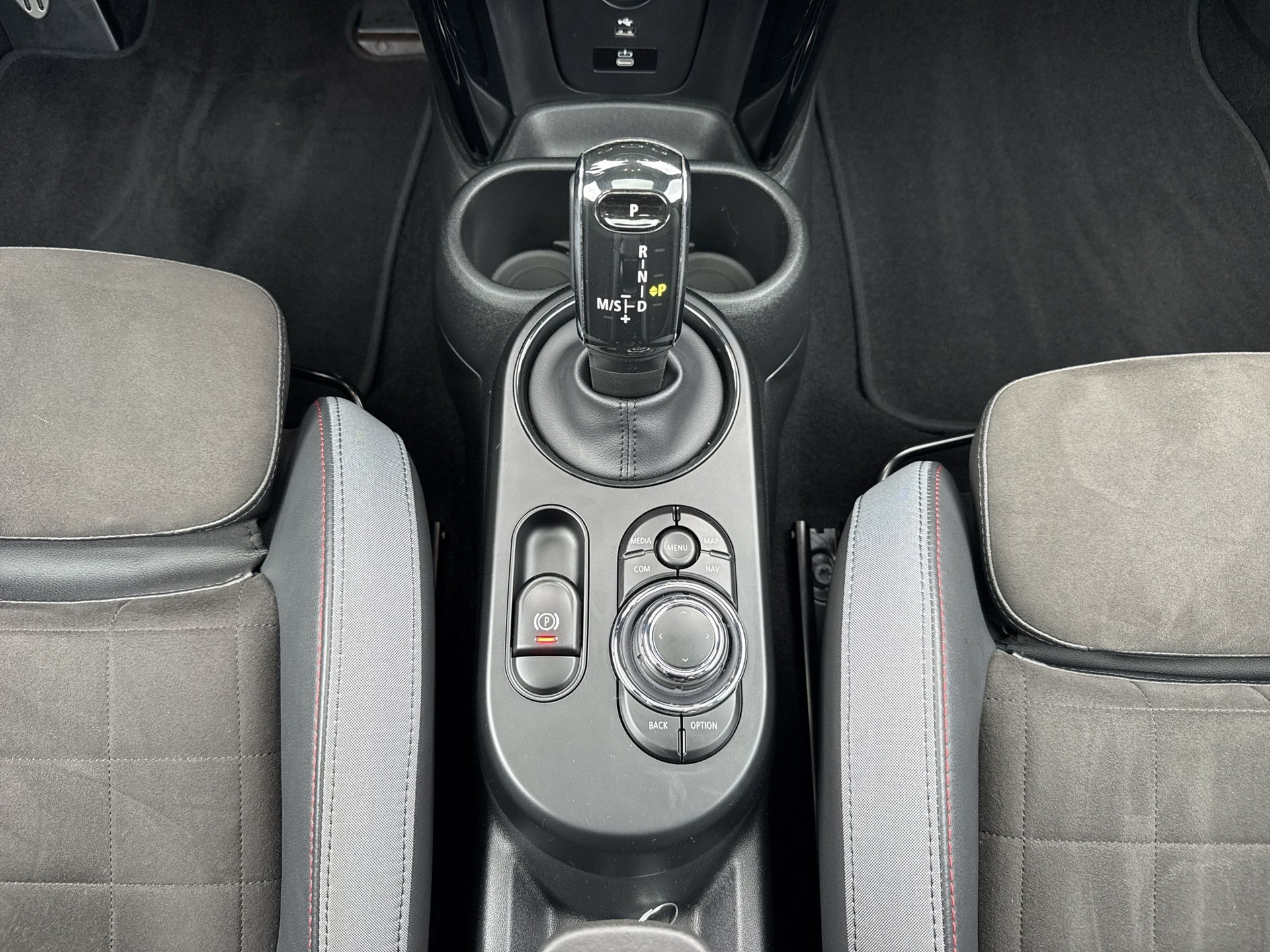 MINI Cooper John Cooper Works Steptronic - 13