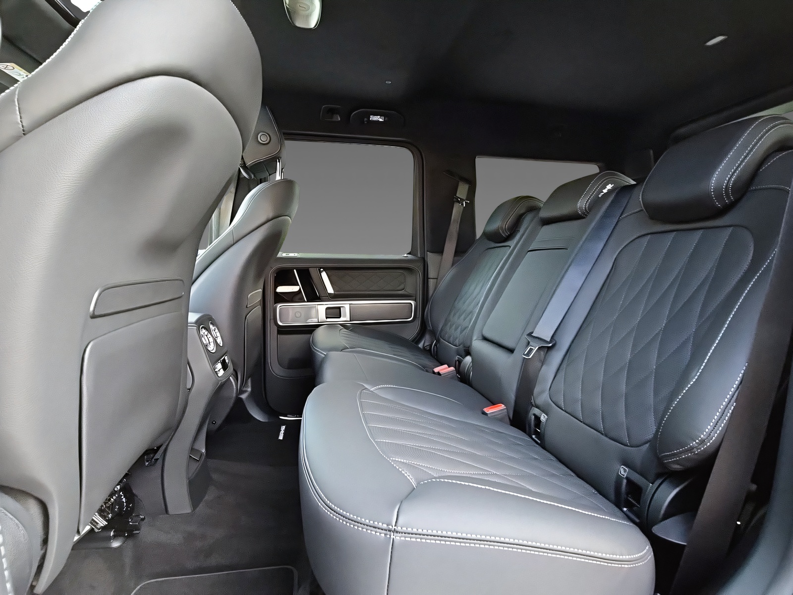 MERCEDES-BENZ G 63 AMG - 16
