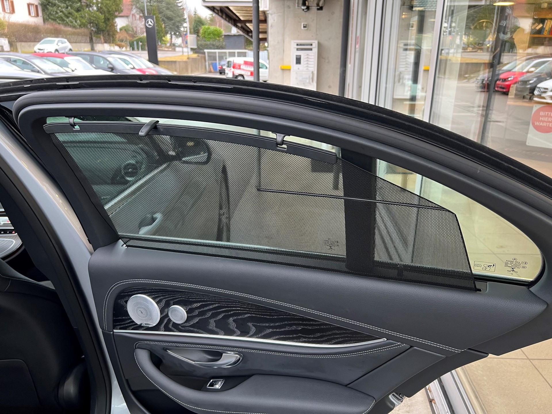 MERCEDES-BENZ E 220 d AMG Line - 18