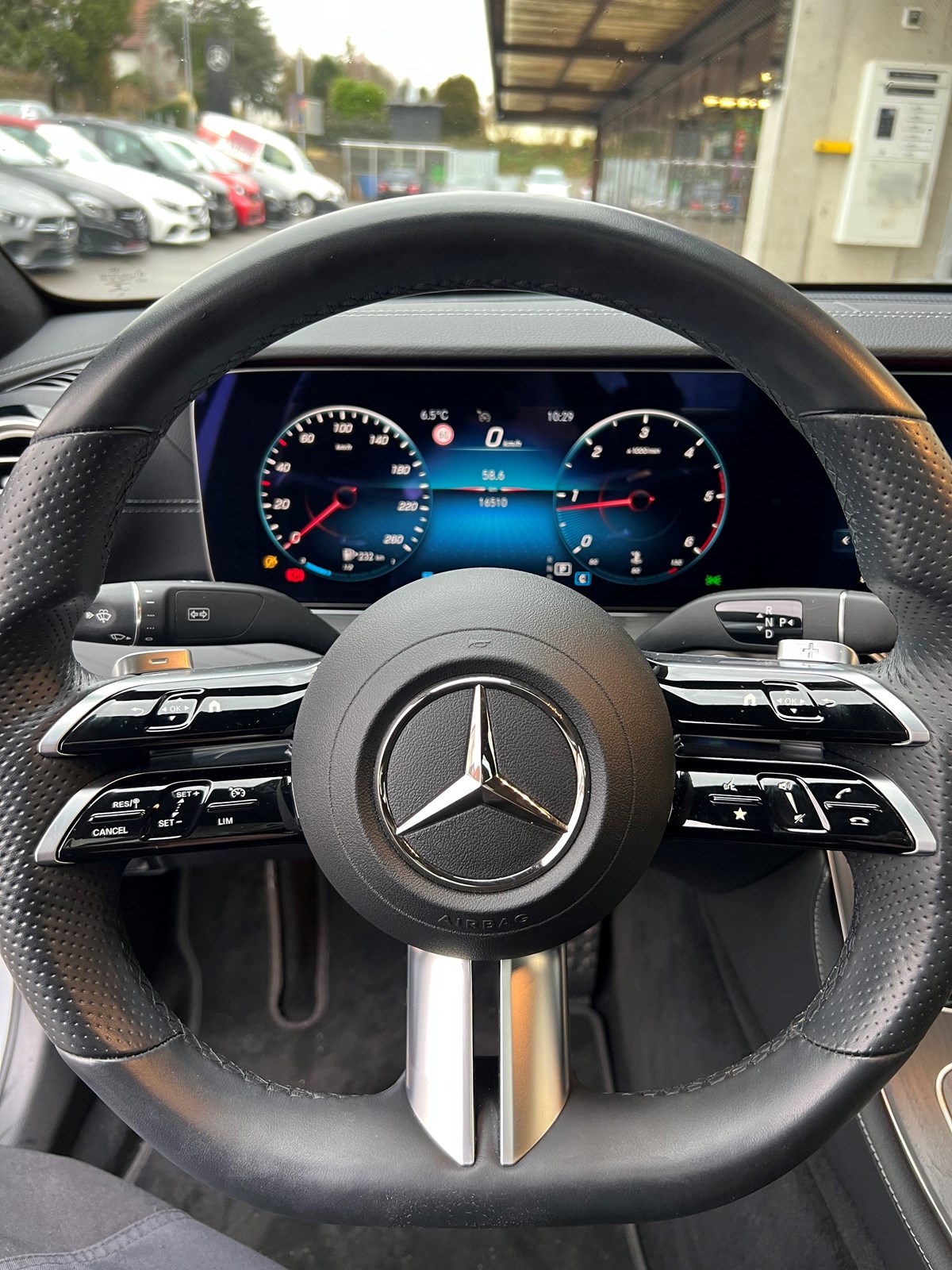 MERCEDES-BENZ E 220 d AMG Line - 9