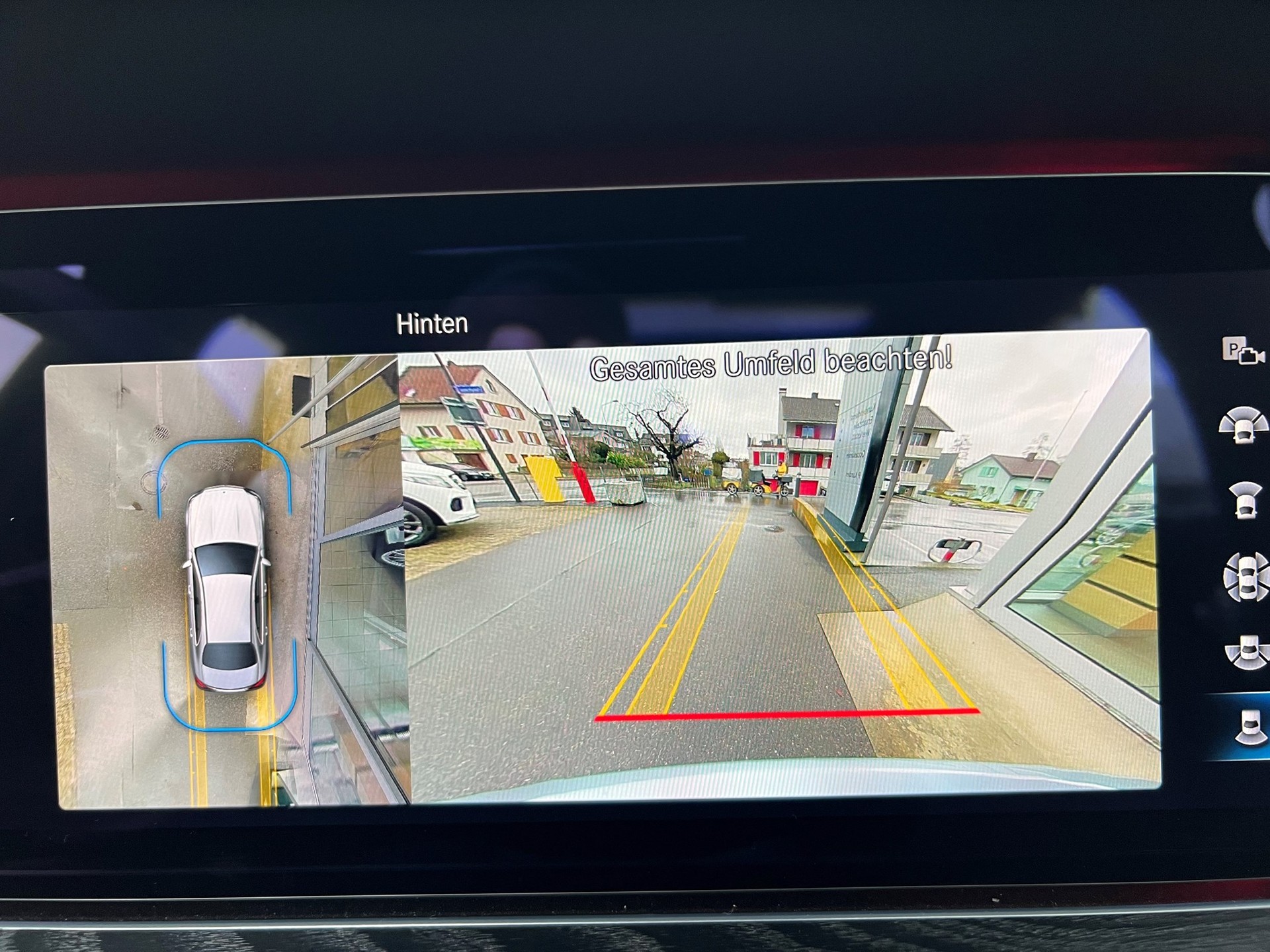 MERCEDES-BENZ E 220 d AMG Line - 14