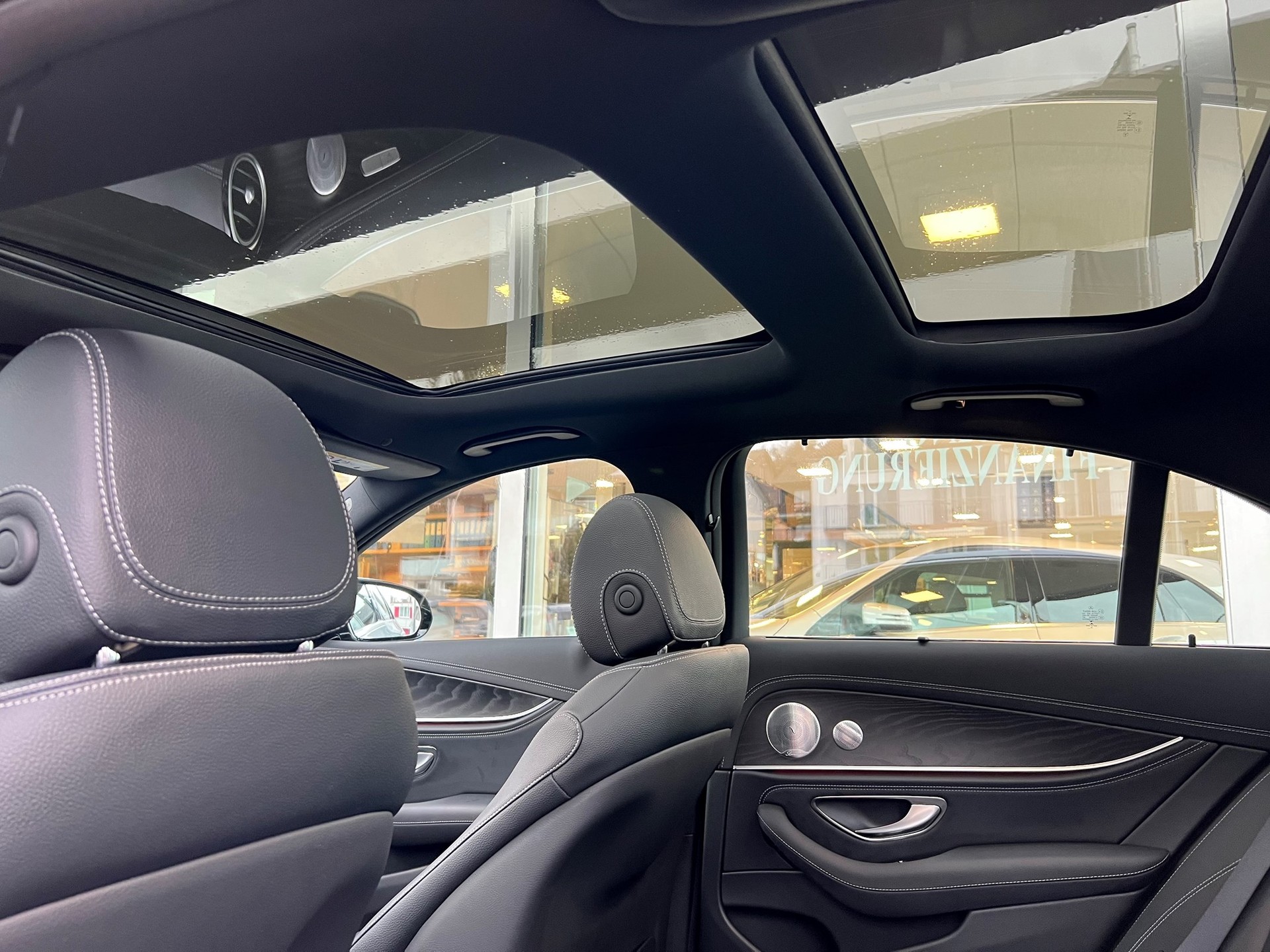 MERCEDES-BENZ E 220 d AMG Line - 17