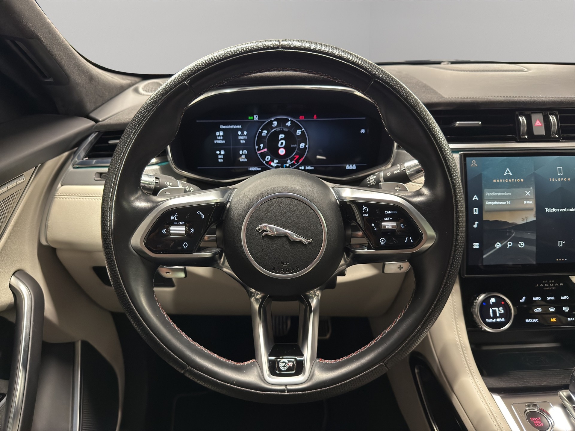 JAGUAR F-Pace 5.0 V8 SVR AWD - 6