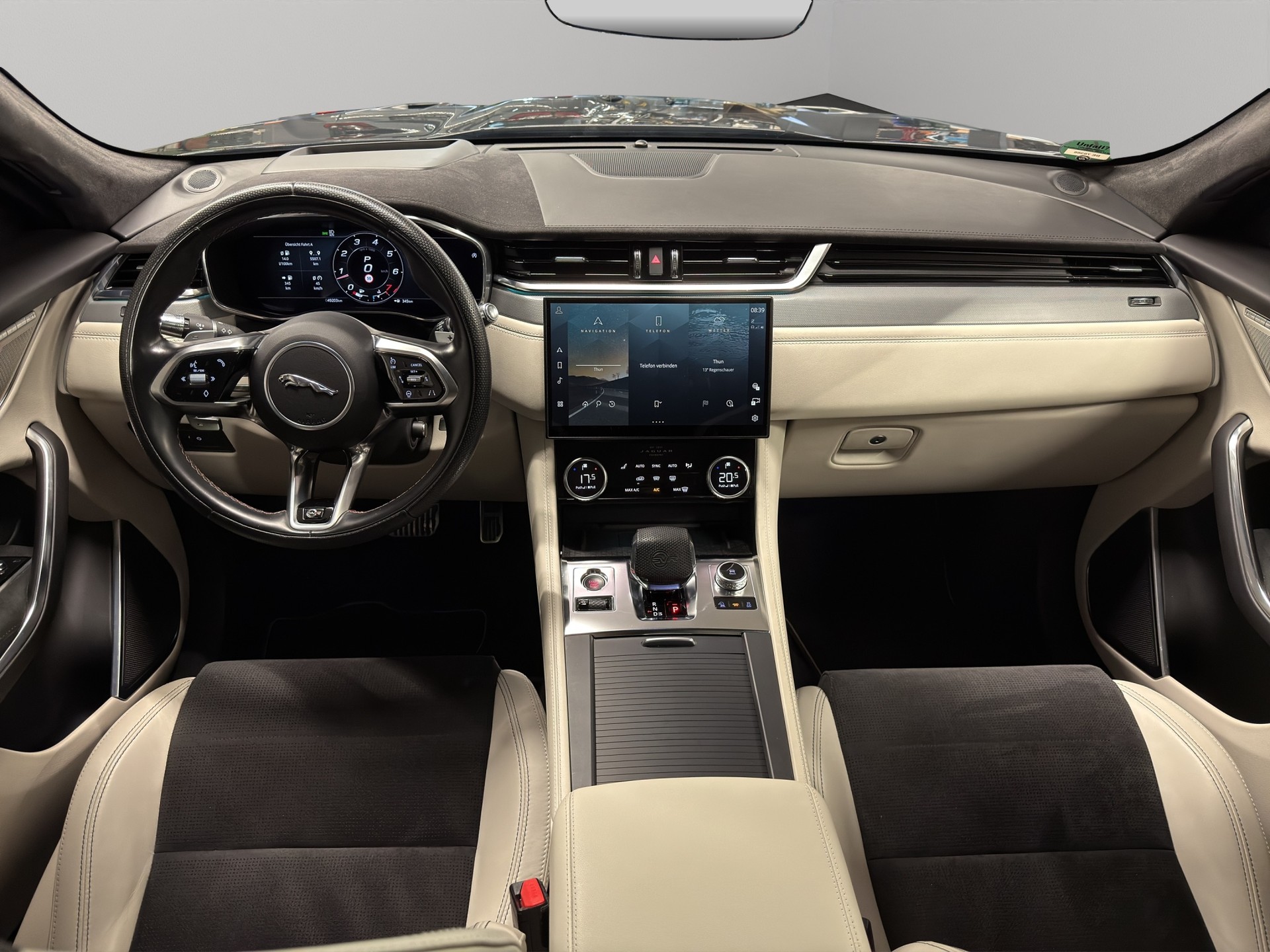 JAGUAR F-Pace 5.0 V8 SVR AWD - 8