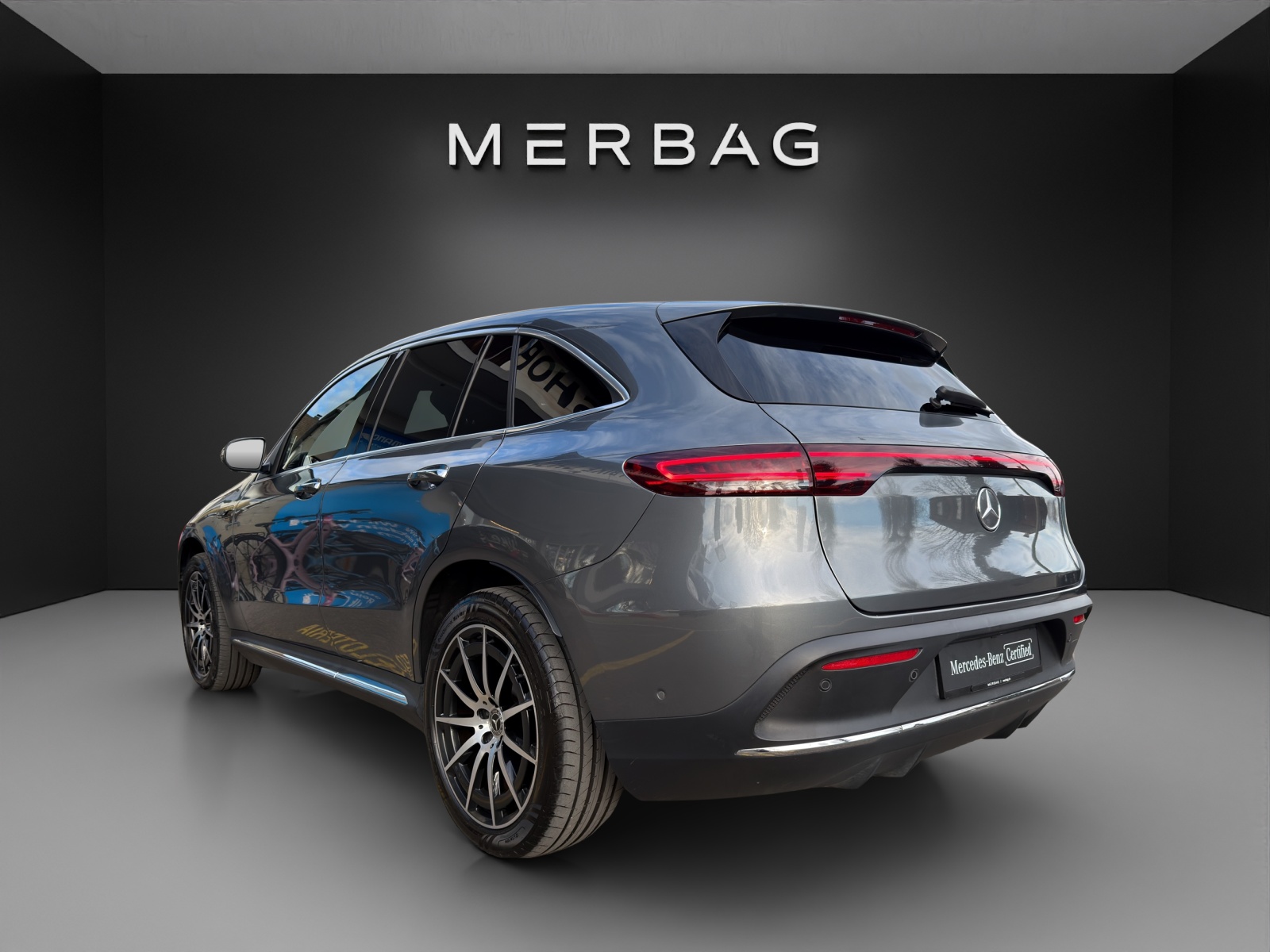 MERCEDES-BENZ EQC 400 AMG Line 4Matic - 5