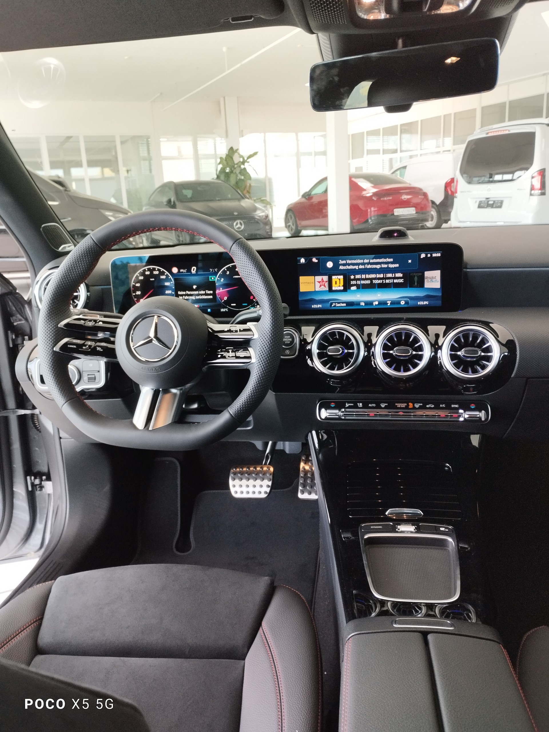 MERCEDES-BENZ A 200 Kompaktlimousine Night Star - 11