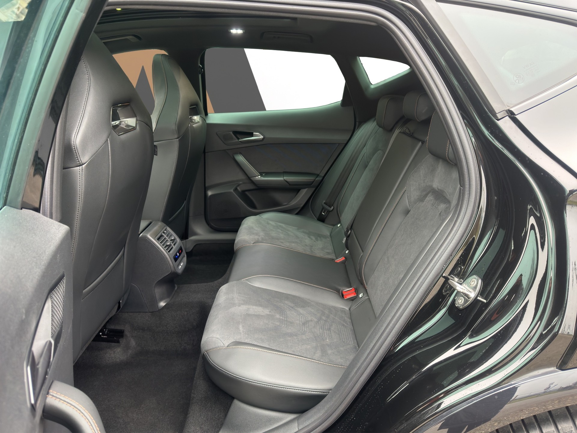 CUPRA Formentor 2.0TSI VZ 4Drive DSG Sky Sennheiser - 13