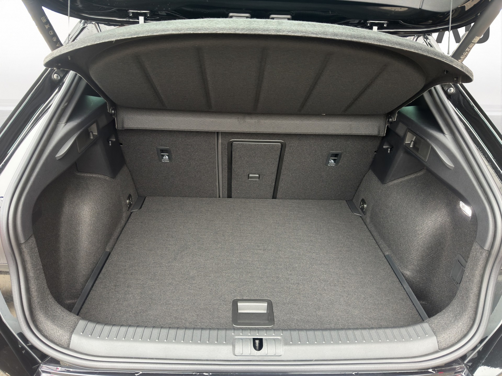 CUPRA Formentor 2.0TSI VZ 4Drive DSG Sky Sennheiser - 18