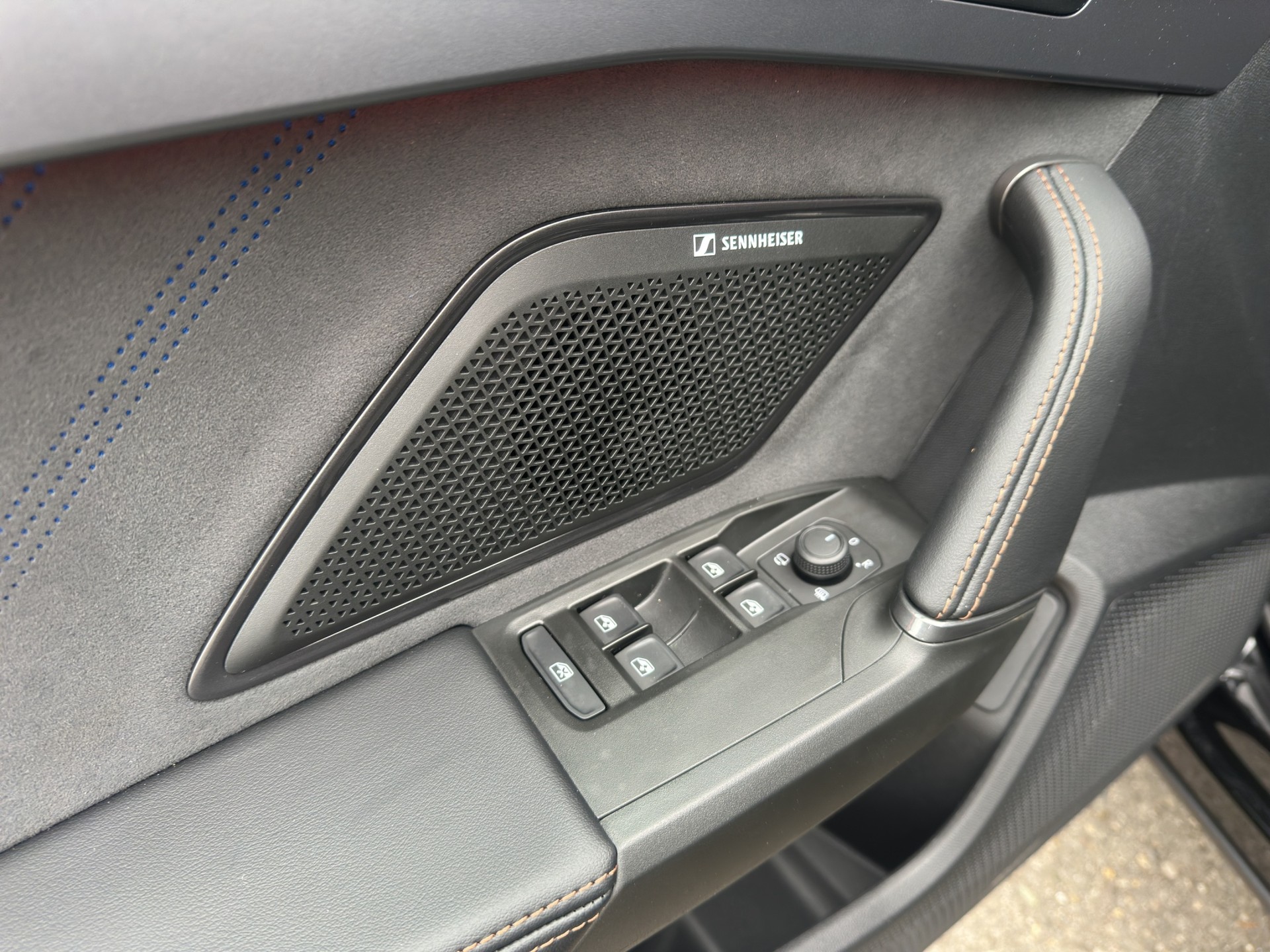 CUPRA Formentor 2.0TSI VZ 4Drive DSG Sky Sennheiser - 25