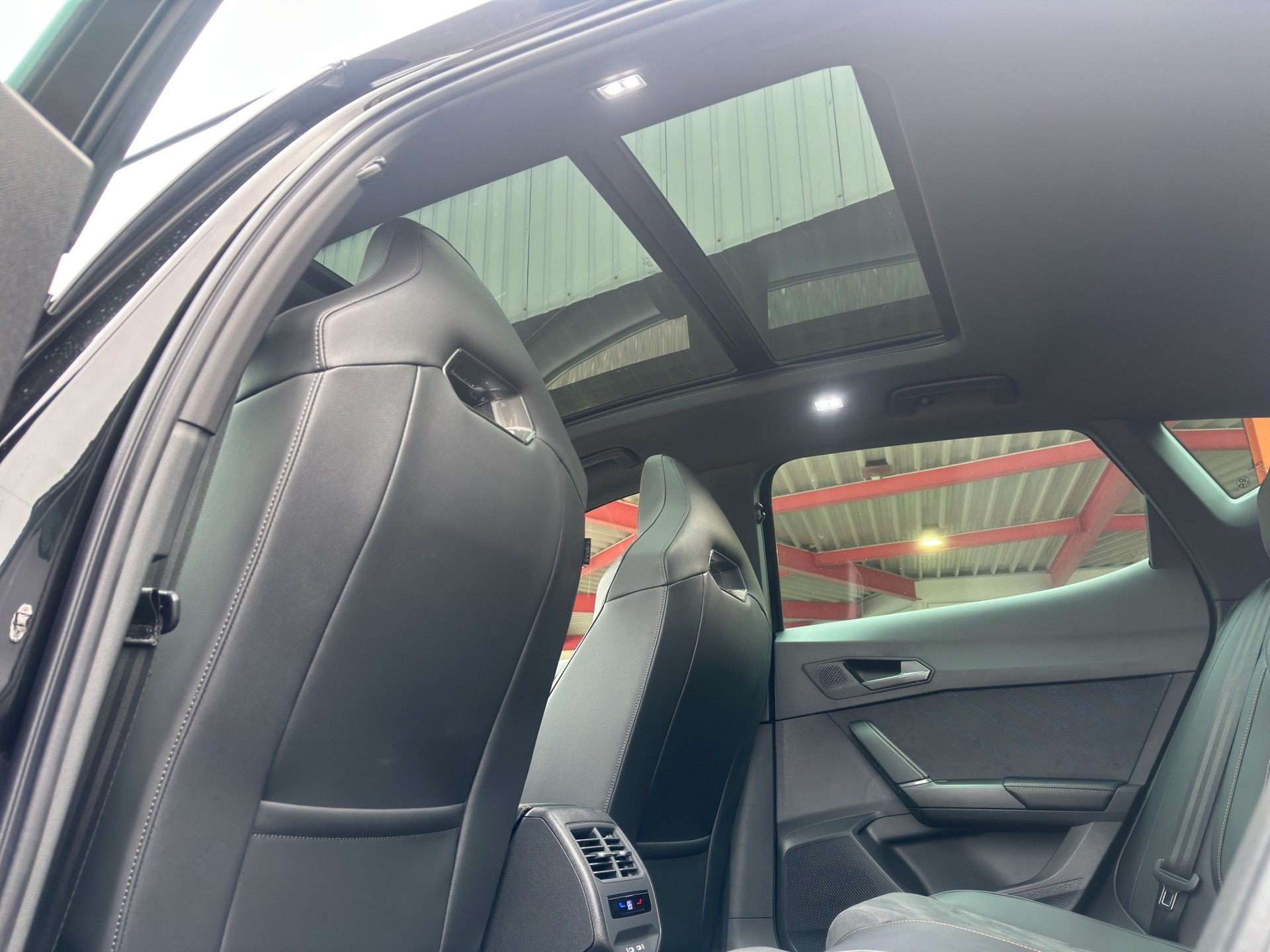 CUPRA Formentor 2.0TSI VZ 4Drive DSG Sky Sennheiser - 21