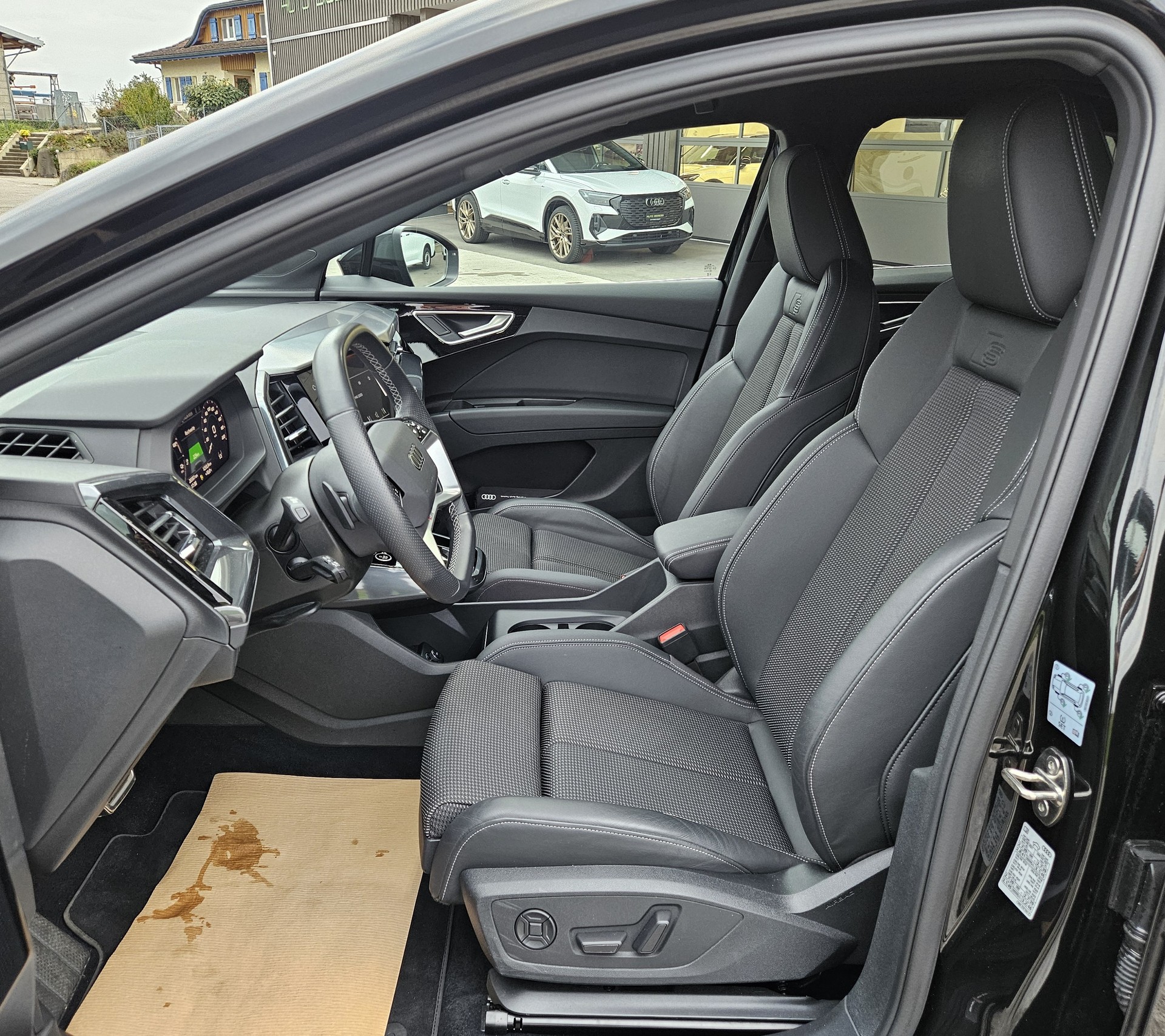 AUDI Q4 Sportback e-tron 50 S-Line quattro Modell 2024 mit Anhängerkupplung - 13