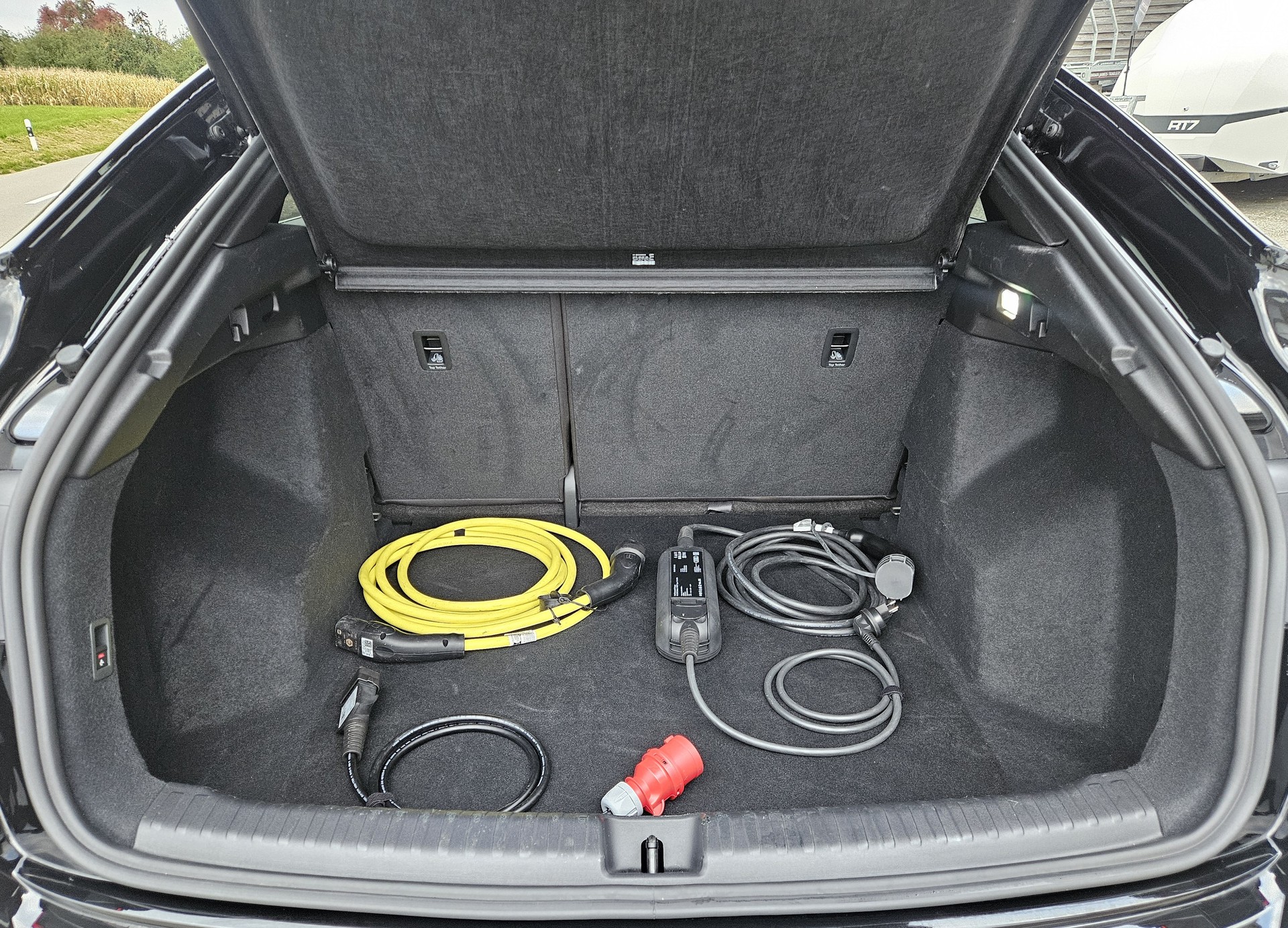 AUDI Q4 Sportback e-tron 50 S-Line quattro Modell 2024 mit Anhängerkupplung - 28