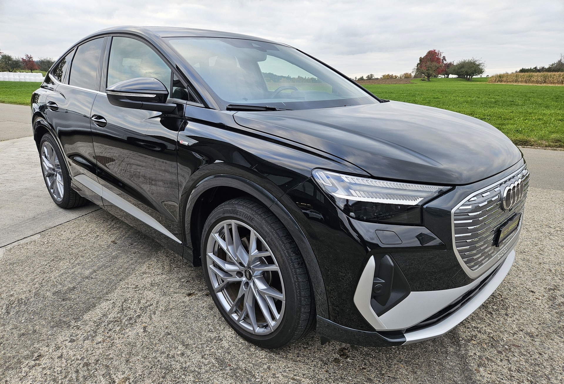 AUDI Q4 Sportback e-tron 50 S-Line quattro Modell 2024 mit Anhängerkupplung