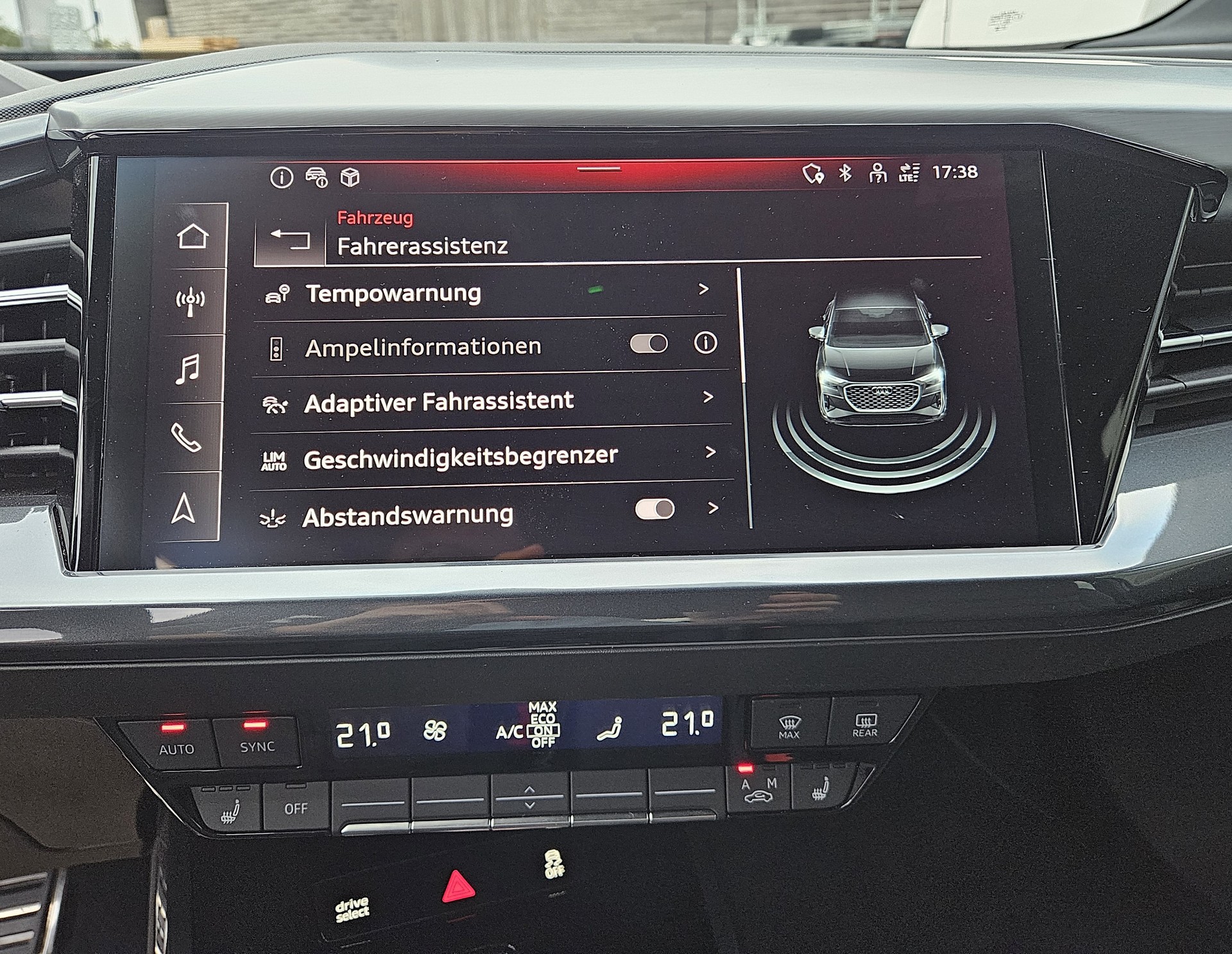 AUDI Q4 Sportback e-tron 50 S-Line quattro Modell 2024 mit Anhängerkupplung - 25