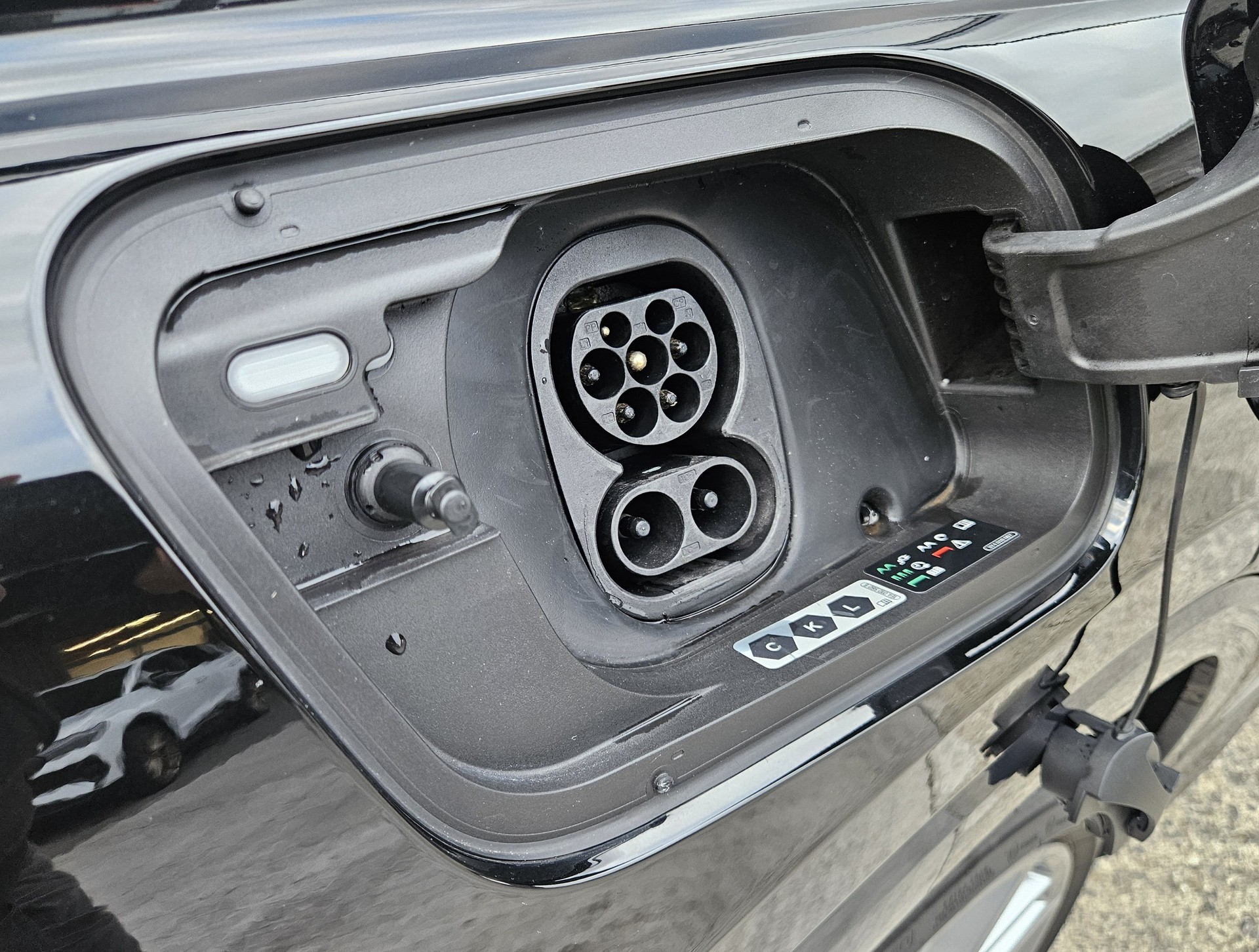 AUDI Q4 Sportback e-tron 50 S-Line quattro Modell 2024 mit Anhängerkupplung - 11