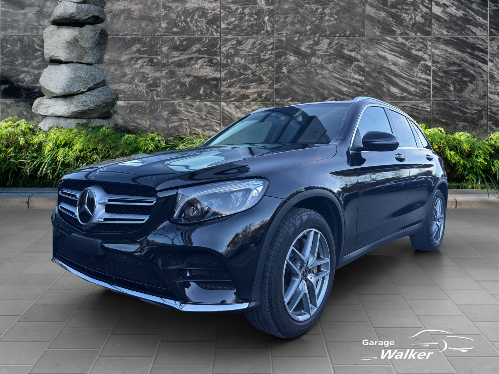 MERCEDES-BENZ GLC 300 4Matic AMG Line 9G-Tronic