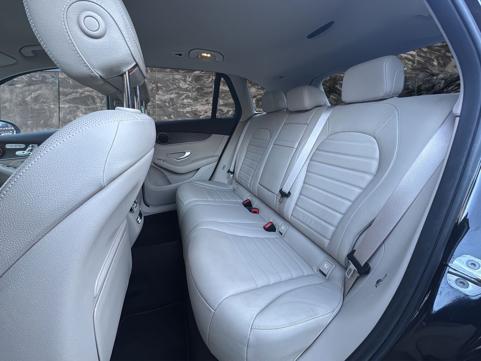 MERCEDES-BENZ GLC 300 4Matic AMG Line 9G-Tronic - 15