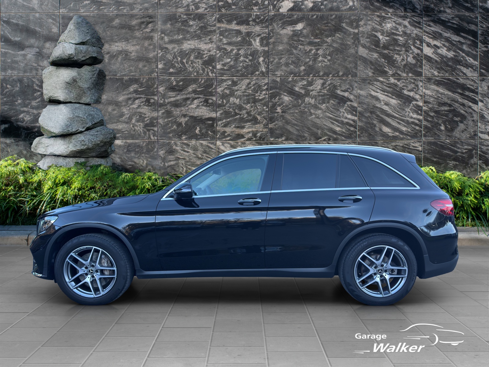 MERCEDES-BENZ GLC 300 4Matic AMG Line 9G-Tronic - 2