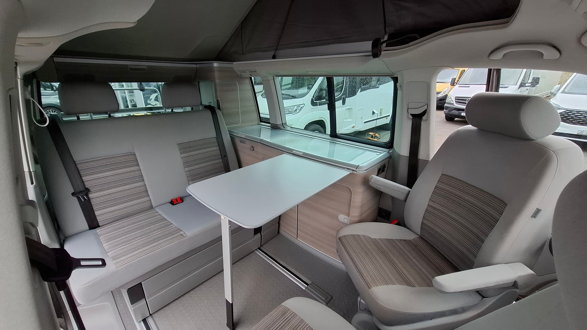 VW T5 California 2.0 TDI Comfortline DSG - 5