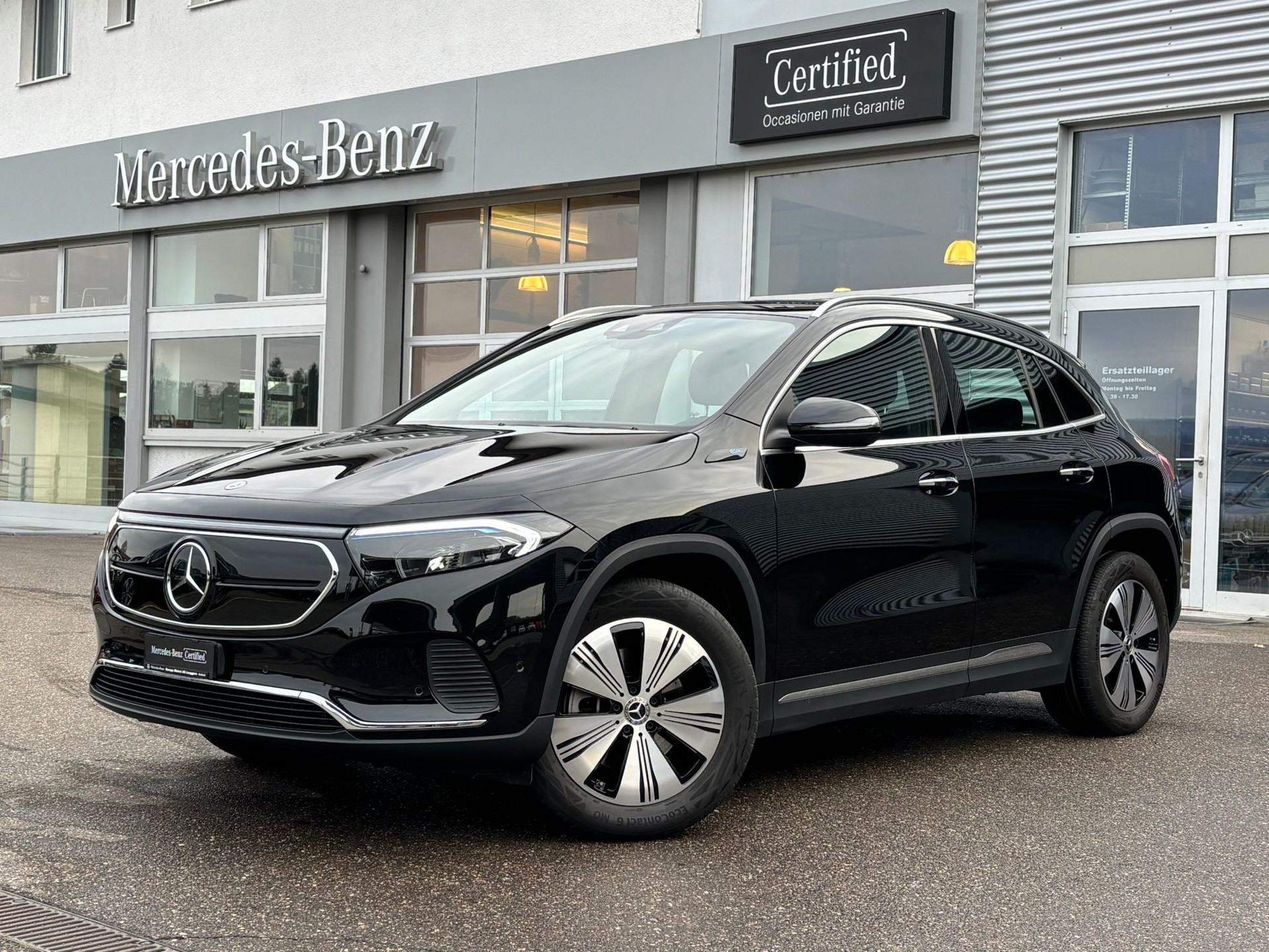 MERCEDES-BENZ EQA 300 4Matic Progressive - 2