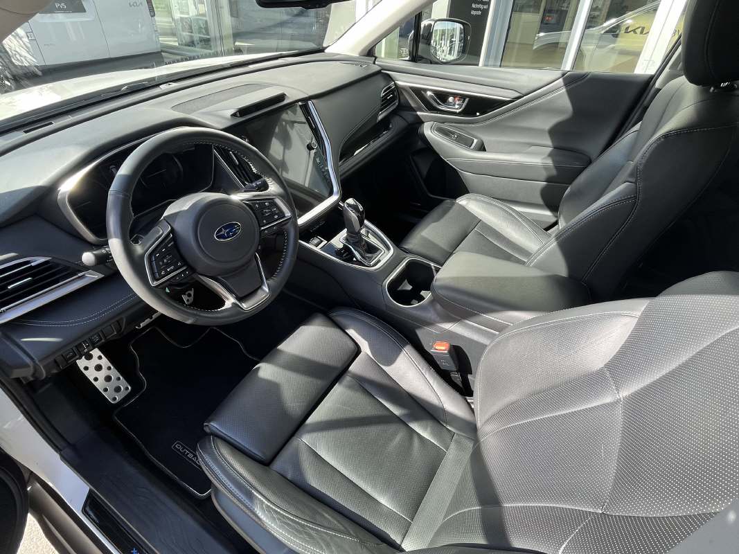 SUBARU Outback 2.5i Luxury - 3
