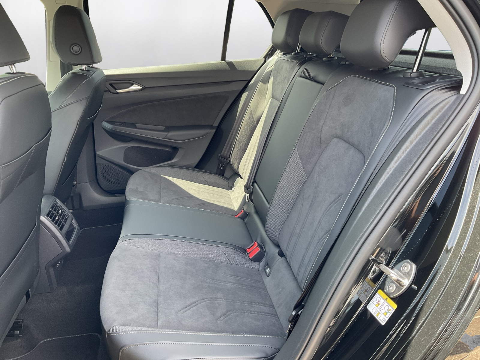 VW Golf 1.5 e TSI mHEV United DSG - 11