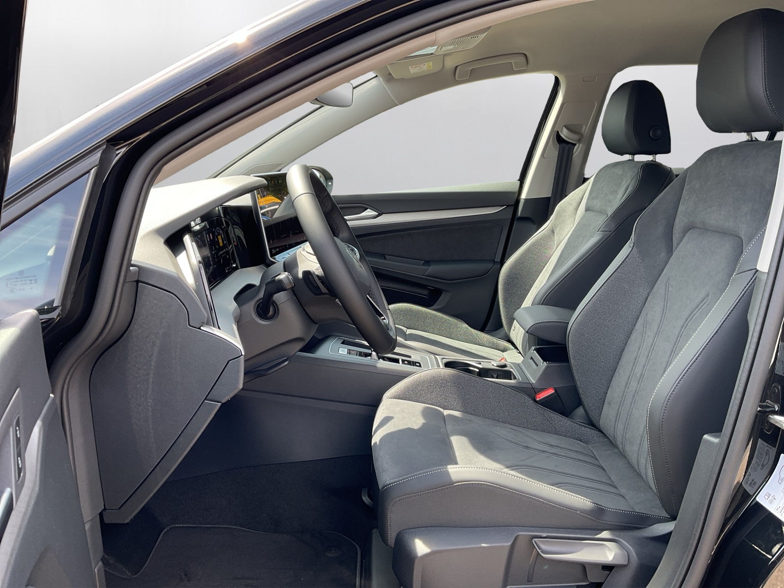 VW Golf 1.5 e TSI mHEV United DSG - 10